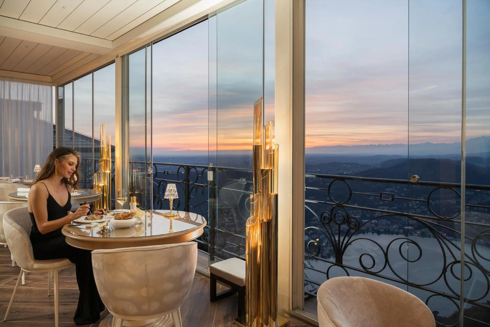 Restaurant/places to eat in Nuvole Garden Hotel