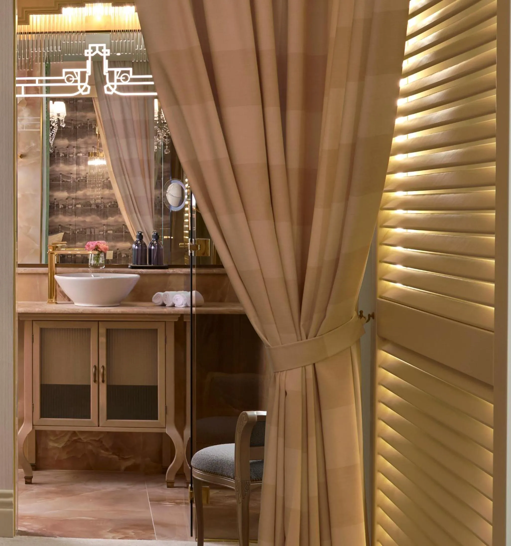 Luxury Quadruple Room in Nuvole Garden Hotel