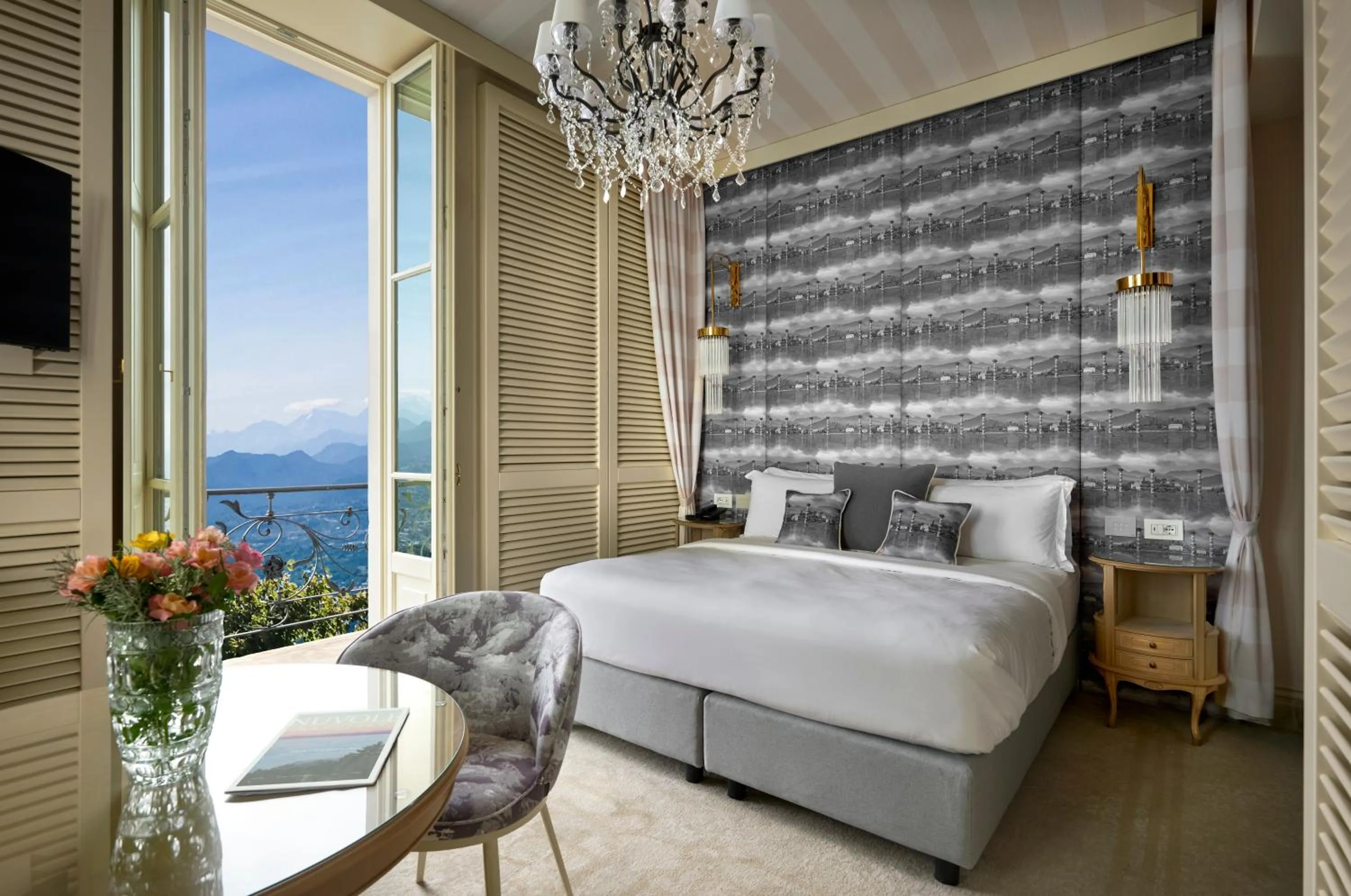Double Room with Lake View in Nuvole Garden Hotel