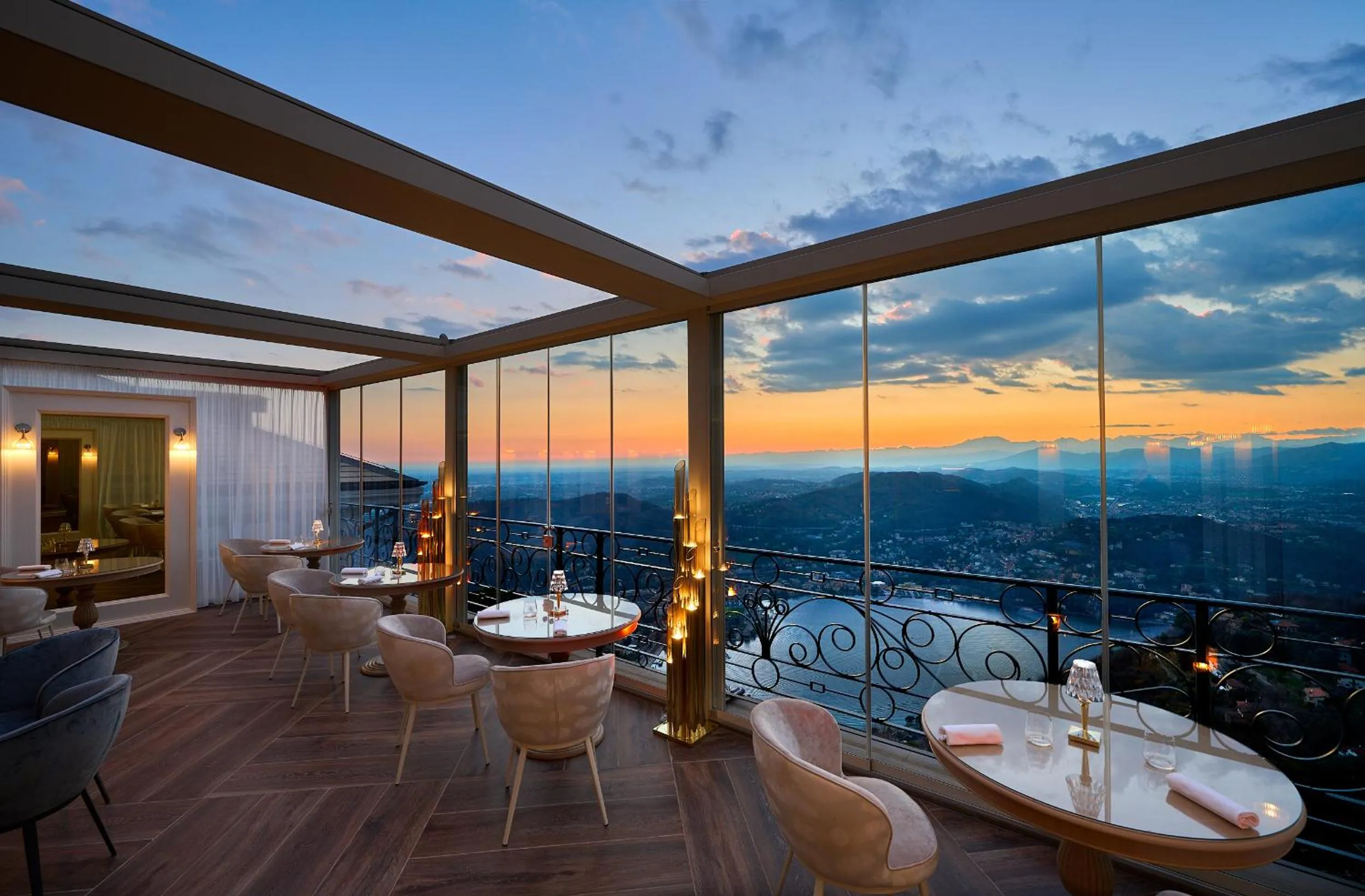 Restaurant/places to eat in Nuvole Garden Hotel