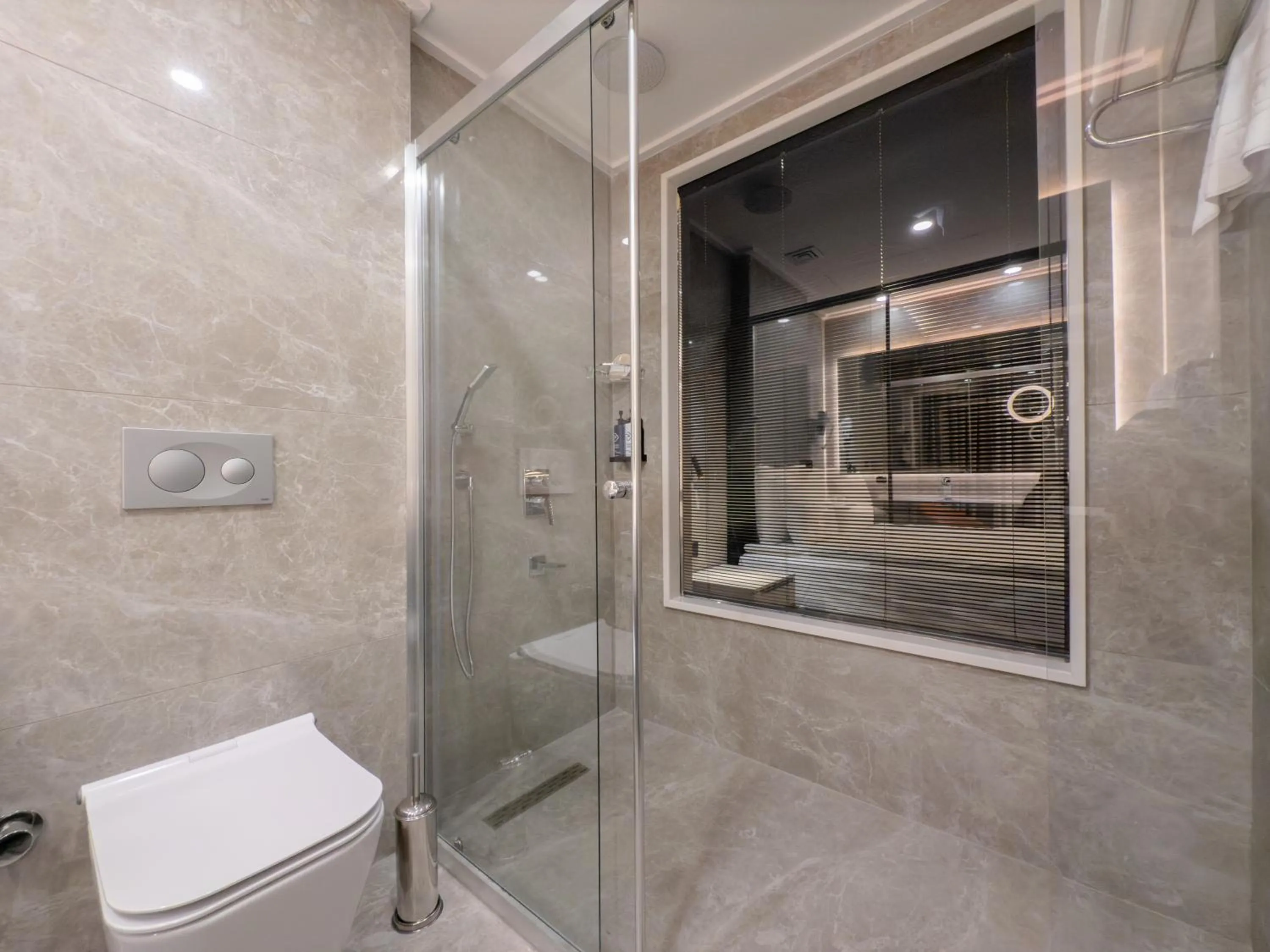 Shower in Dedeman Adana
