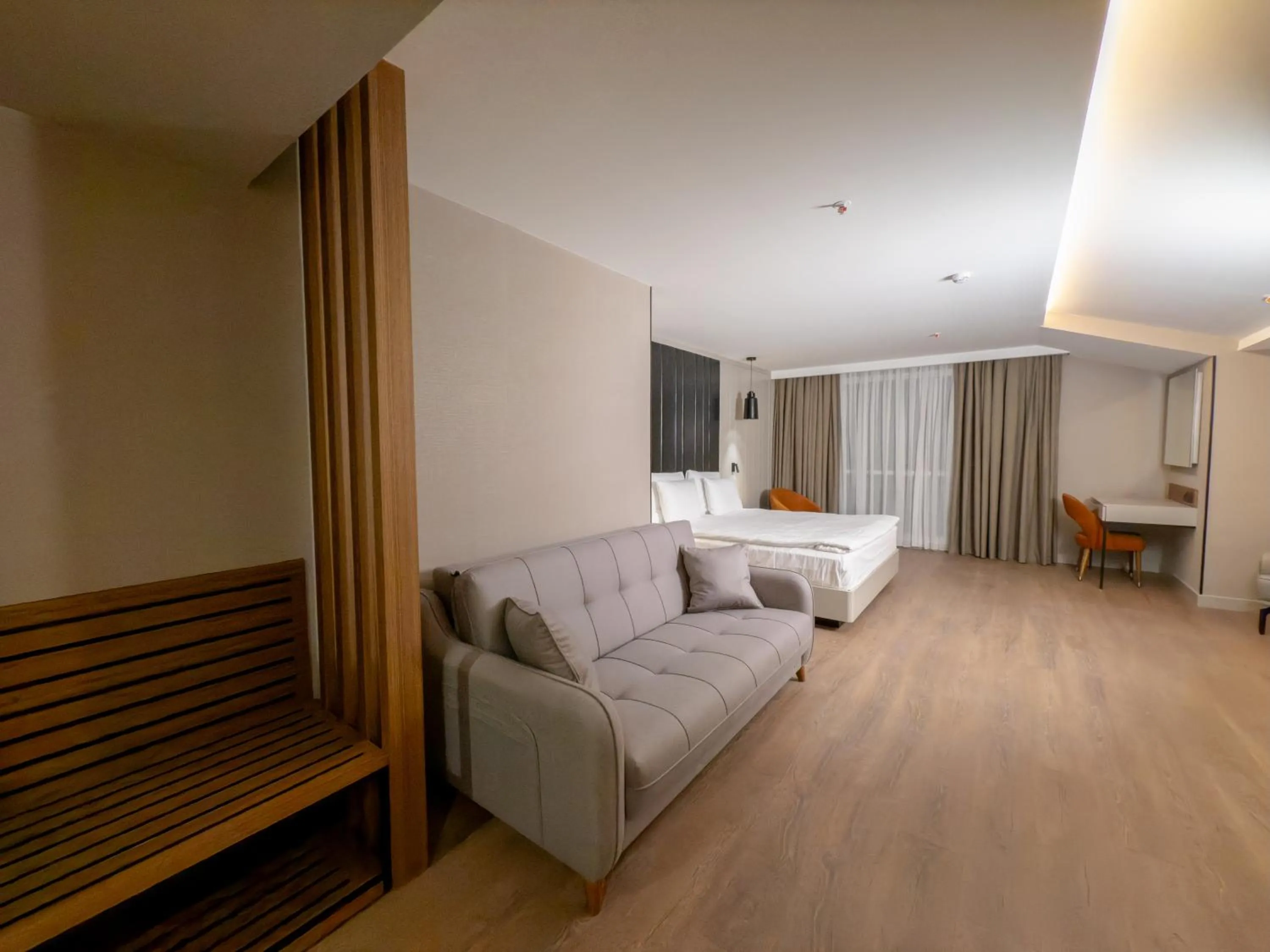 Photo of the whole room in Dedeman Adana