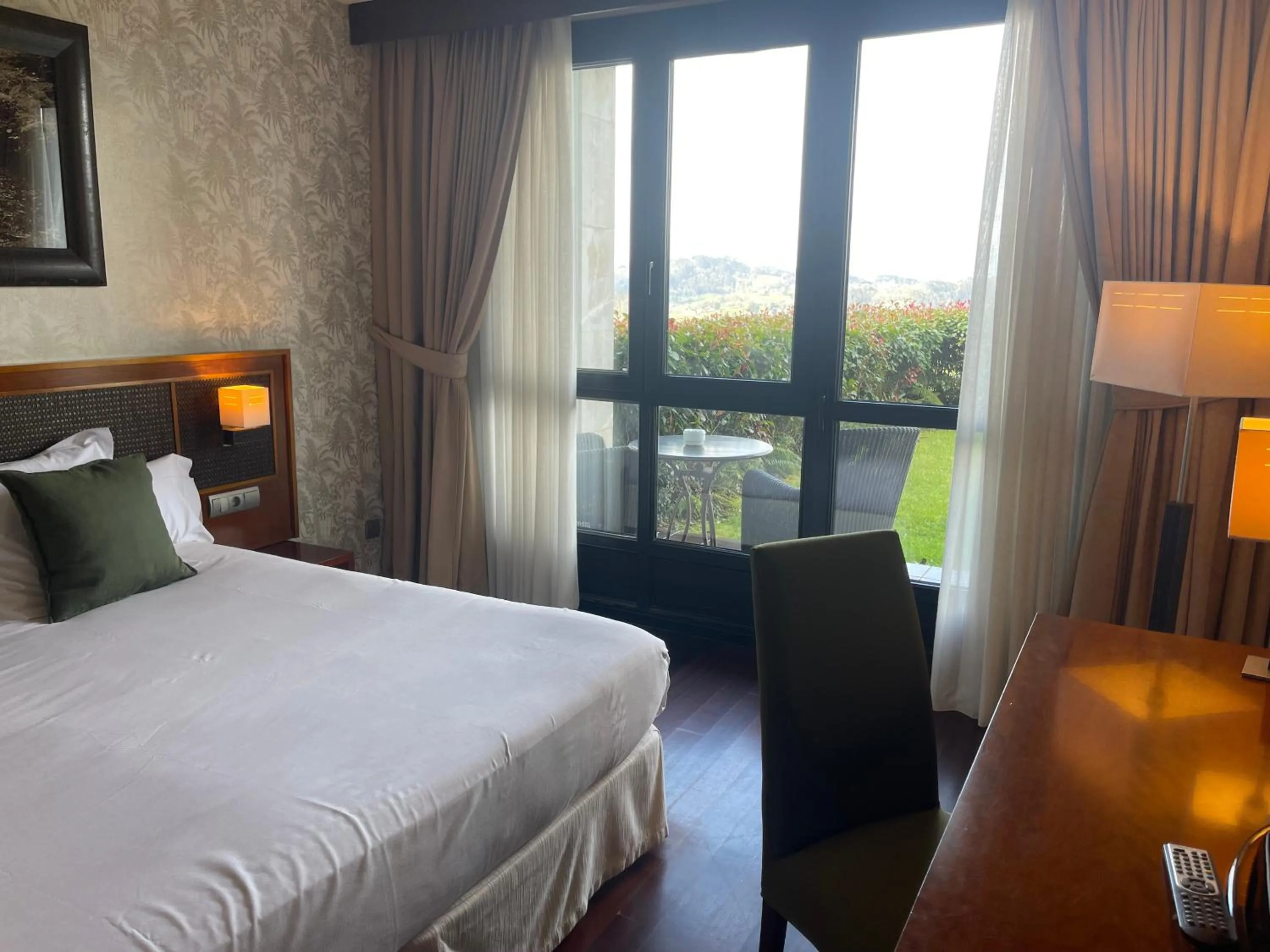 Bed in Hosteria de Torazo Nature Hotel & Spa