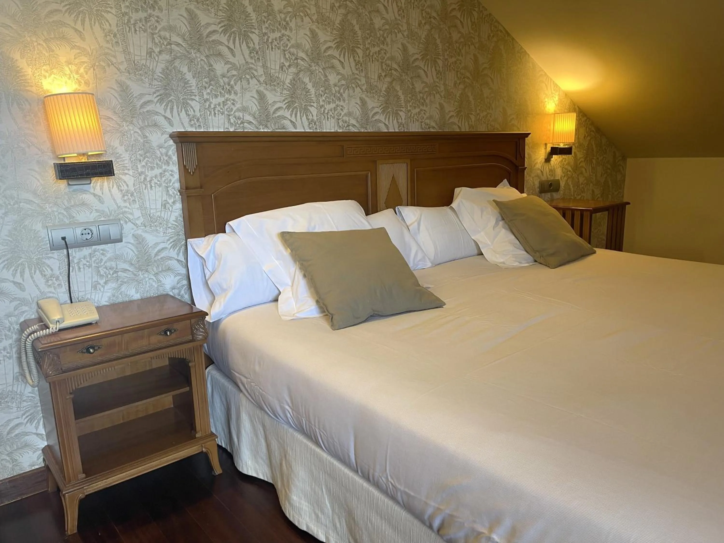 Bedroom, Bed in Hosteria de Torazo Nature Hotel & Spa