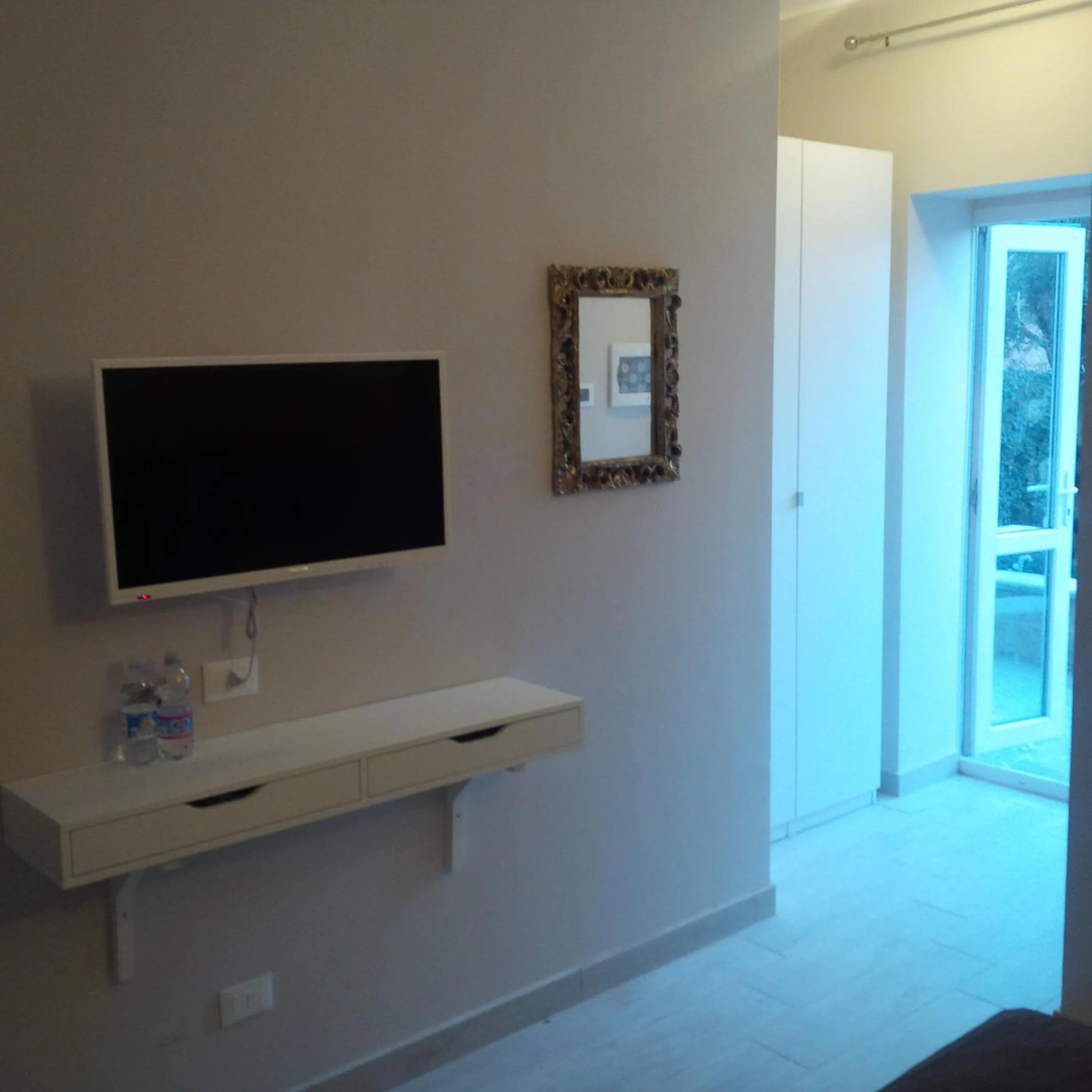 TV and multimedia in B&B Leonardo
