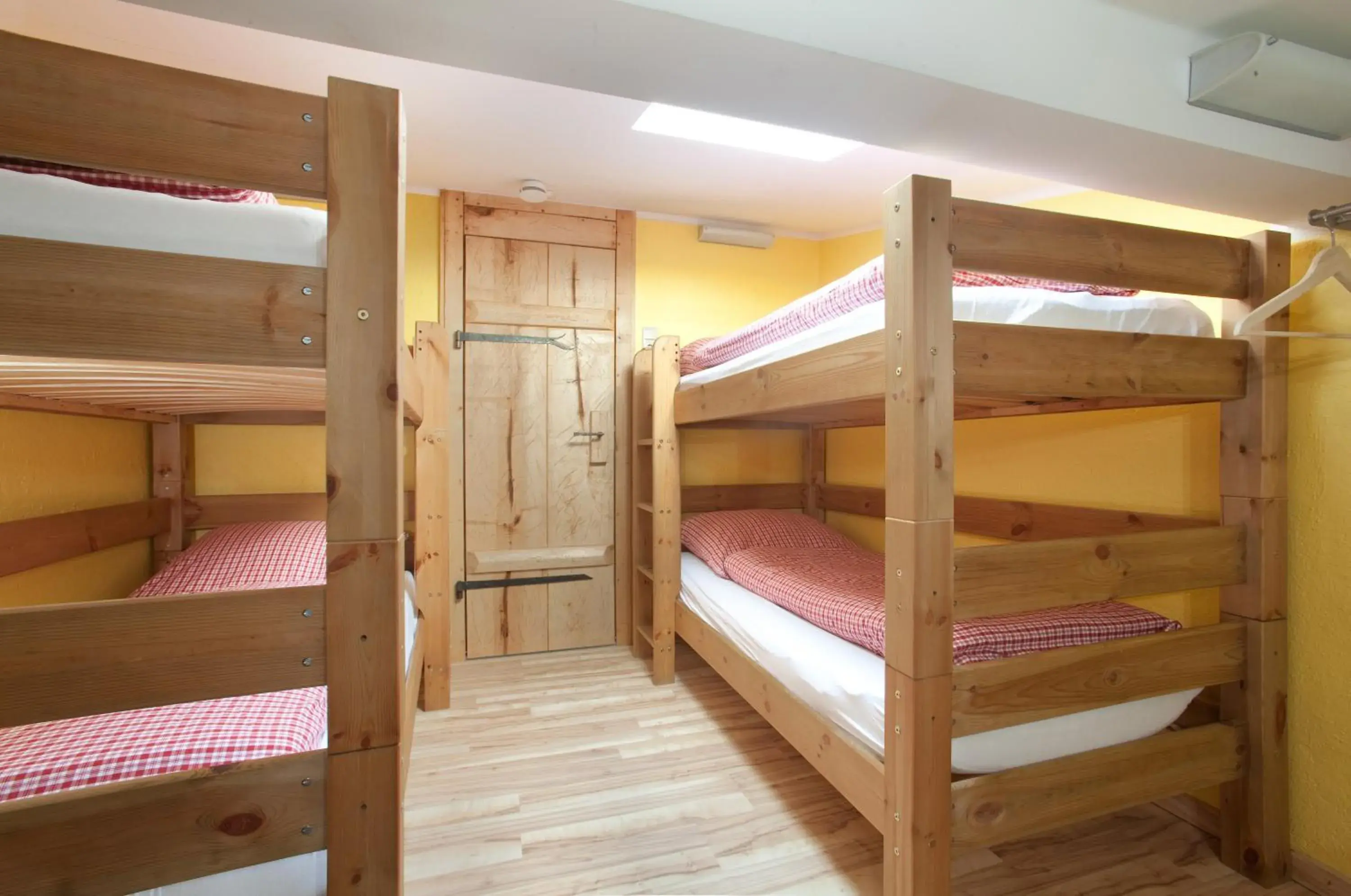 Bed in 6 Bed Family Room in Sonnenalm Kampenwand Bed in 6 Bed Family Room in Sonnenalm Kampenwand