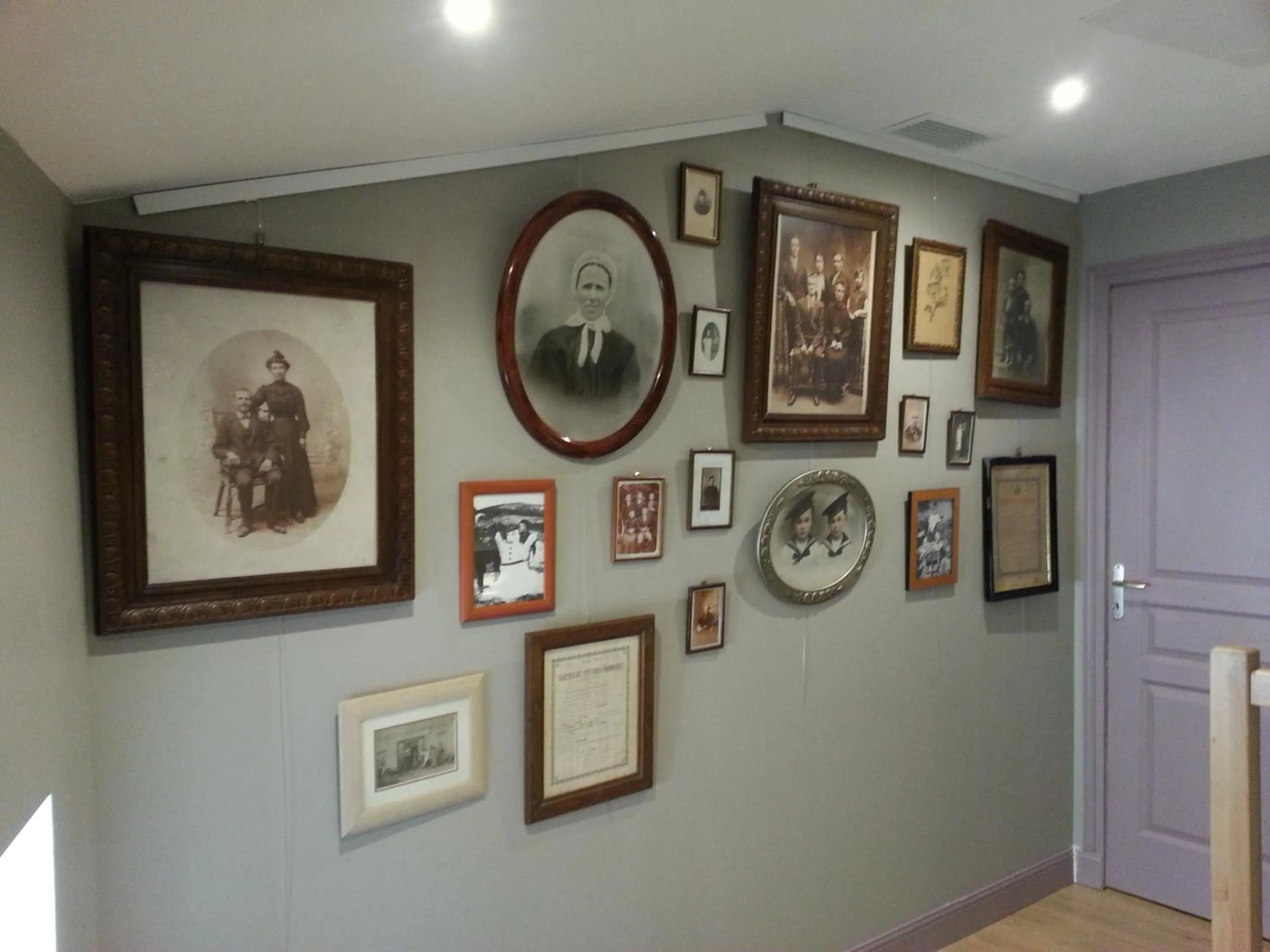 Lobby or reception in Relais St Jacques - Roanne