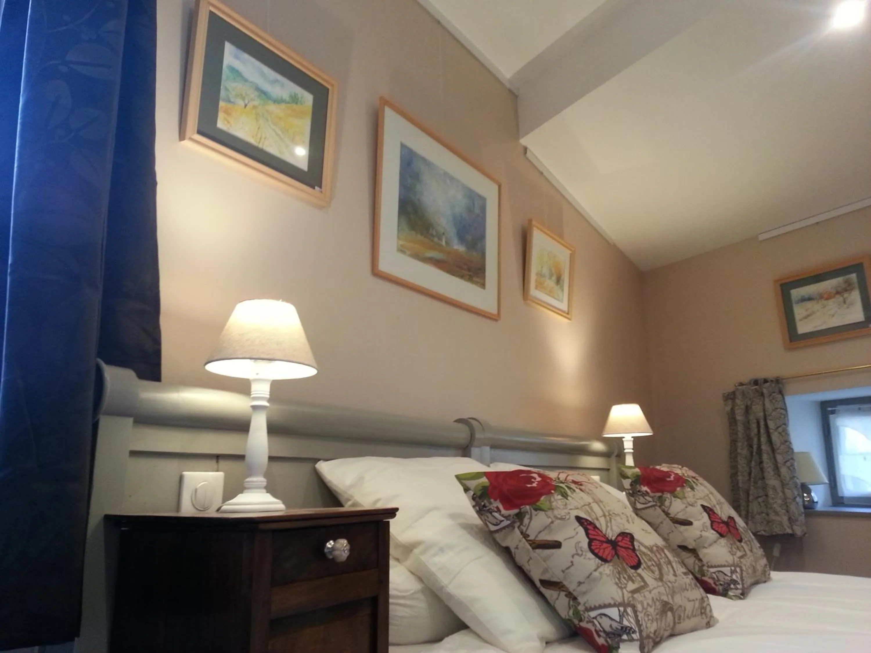 Bed in Relais St Jacques - Roanne