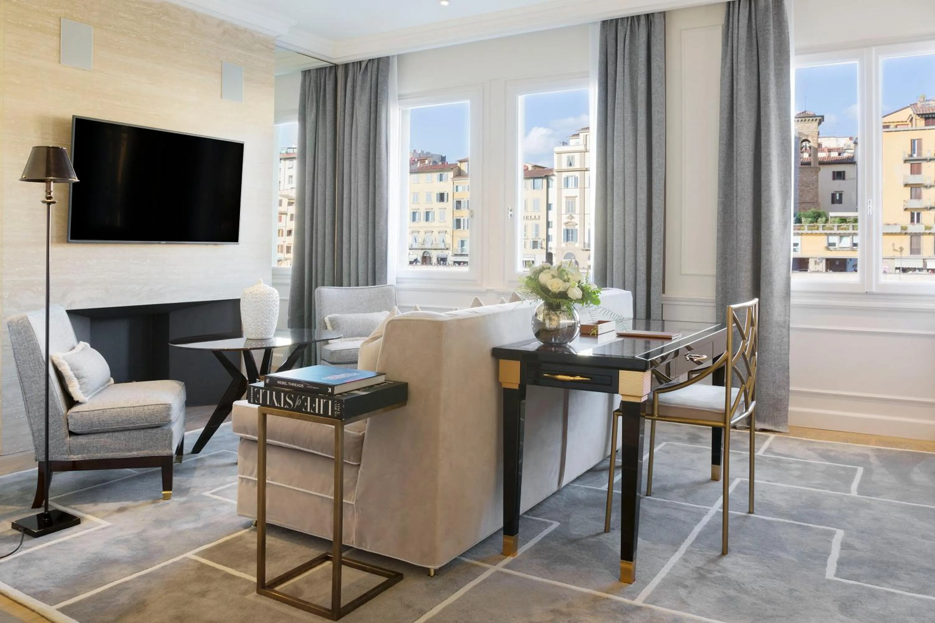 Lungarno Luxury Apartments - by Lungarno Collection