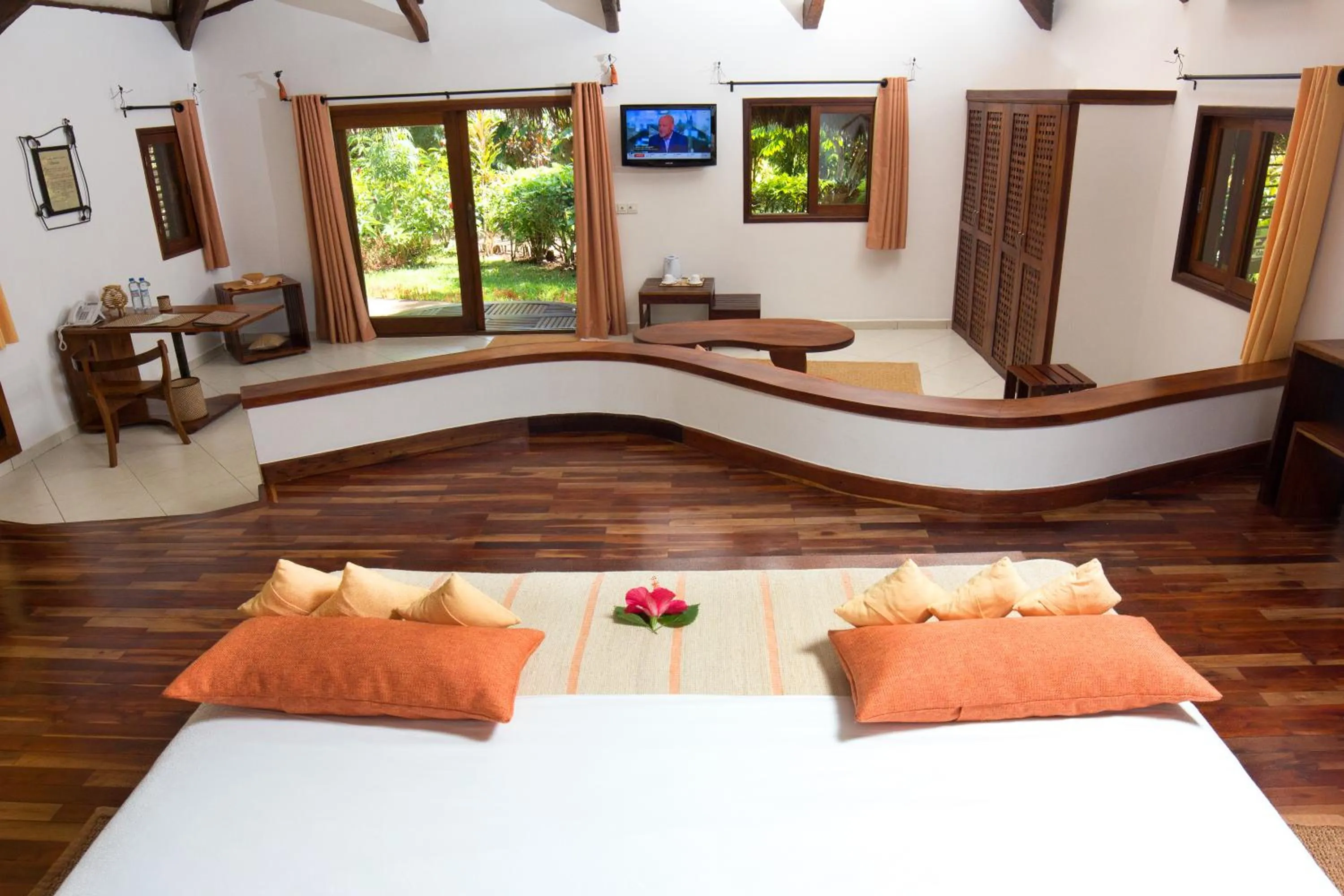 Photo of the whole room, Bed in Ravintsara Wellness Hotel