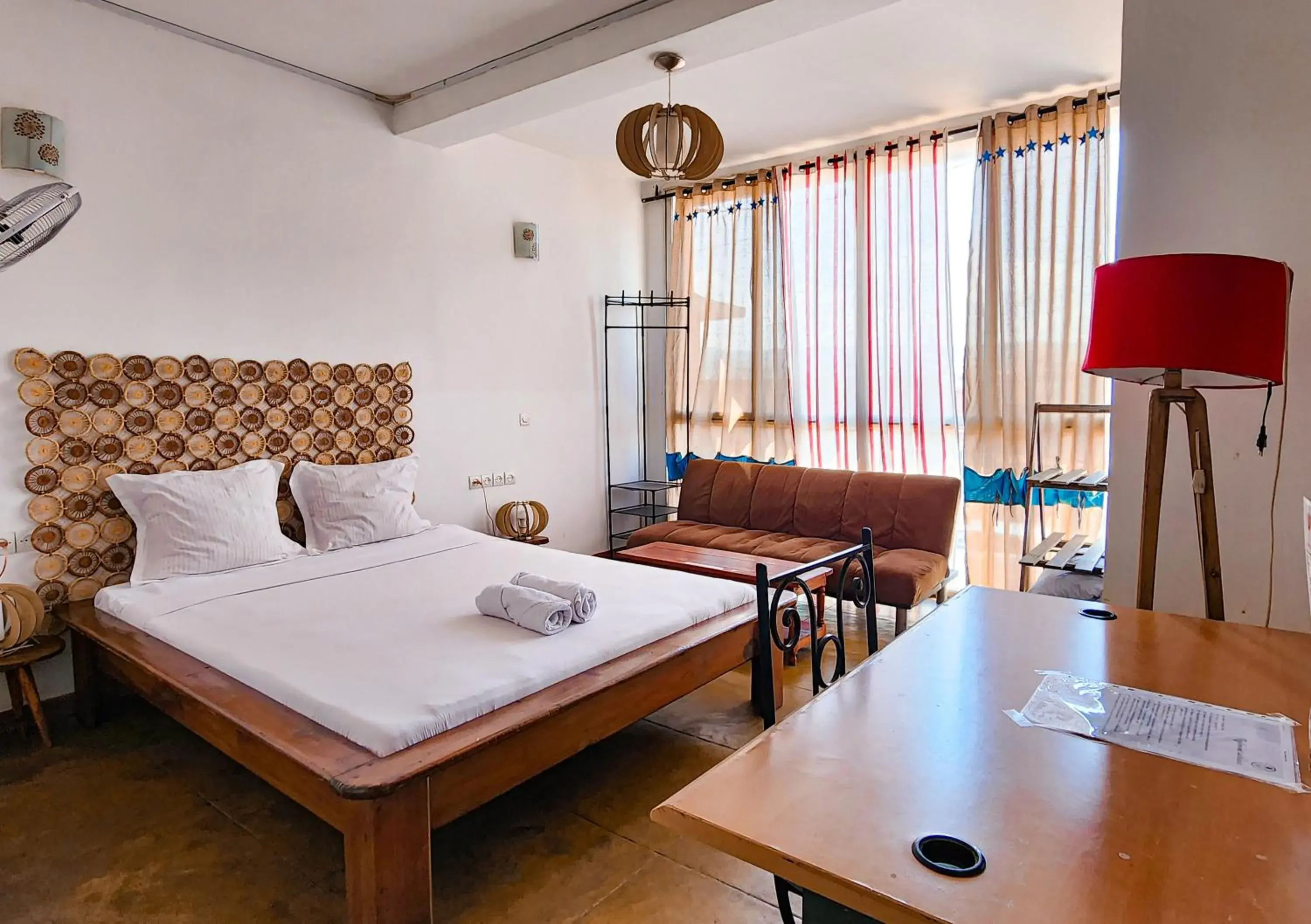Deluxe Double Room with Balcony in La Casa Di Luna - Hotel with Pool and Restaurant in Antananarivo Deluxe Double Room with Balcony in La Casa Di Luna - Hotel with Pool and Restaurant in Antananarivo