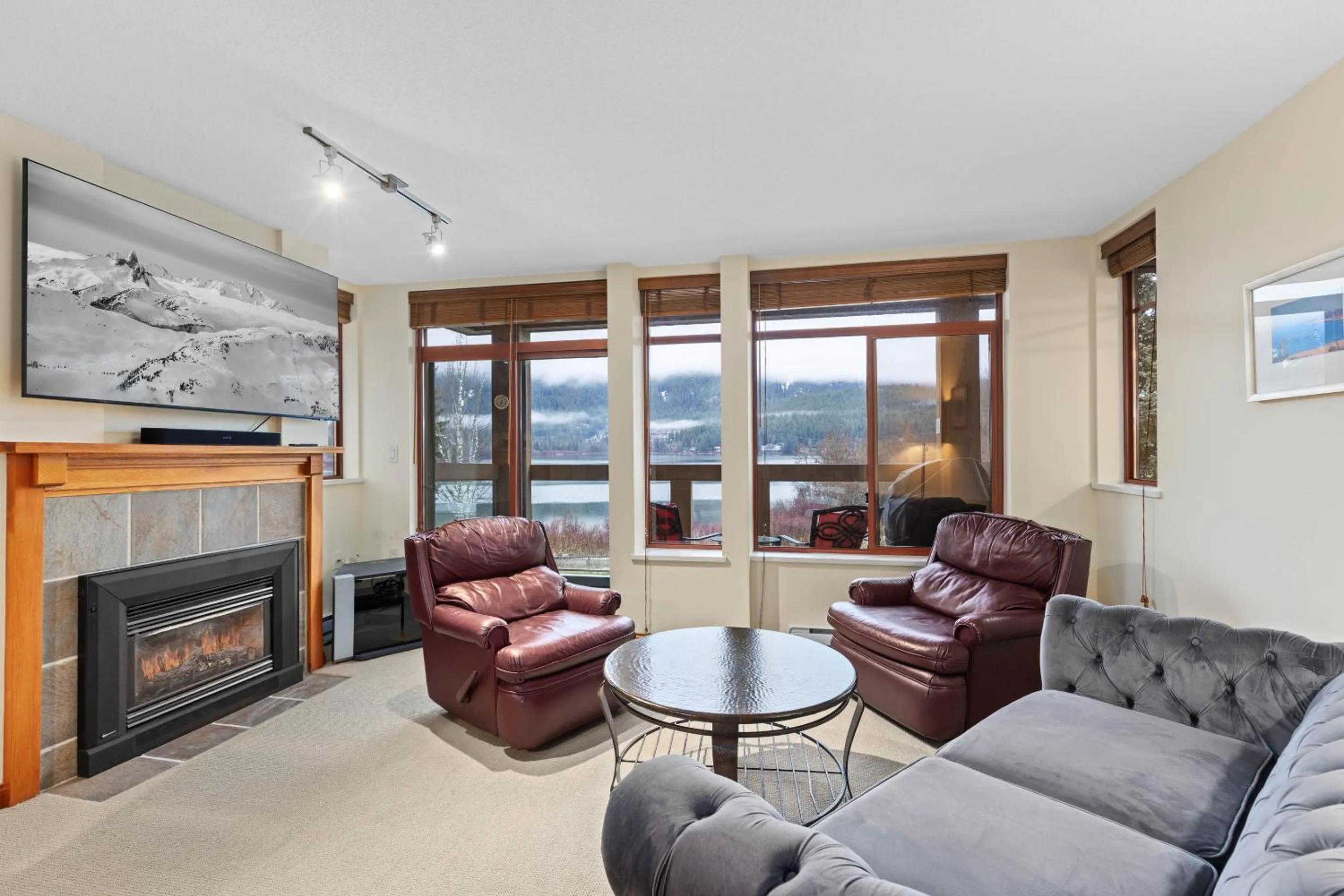 Nicklaus North - Clubhouse by Whistler Premier