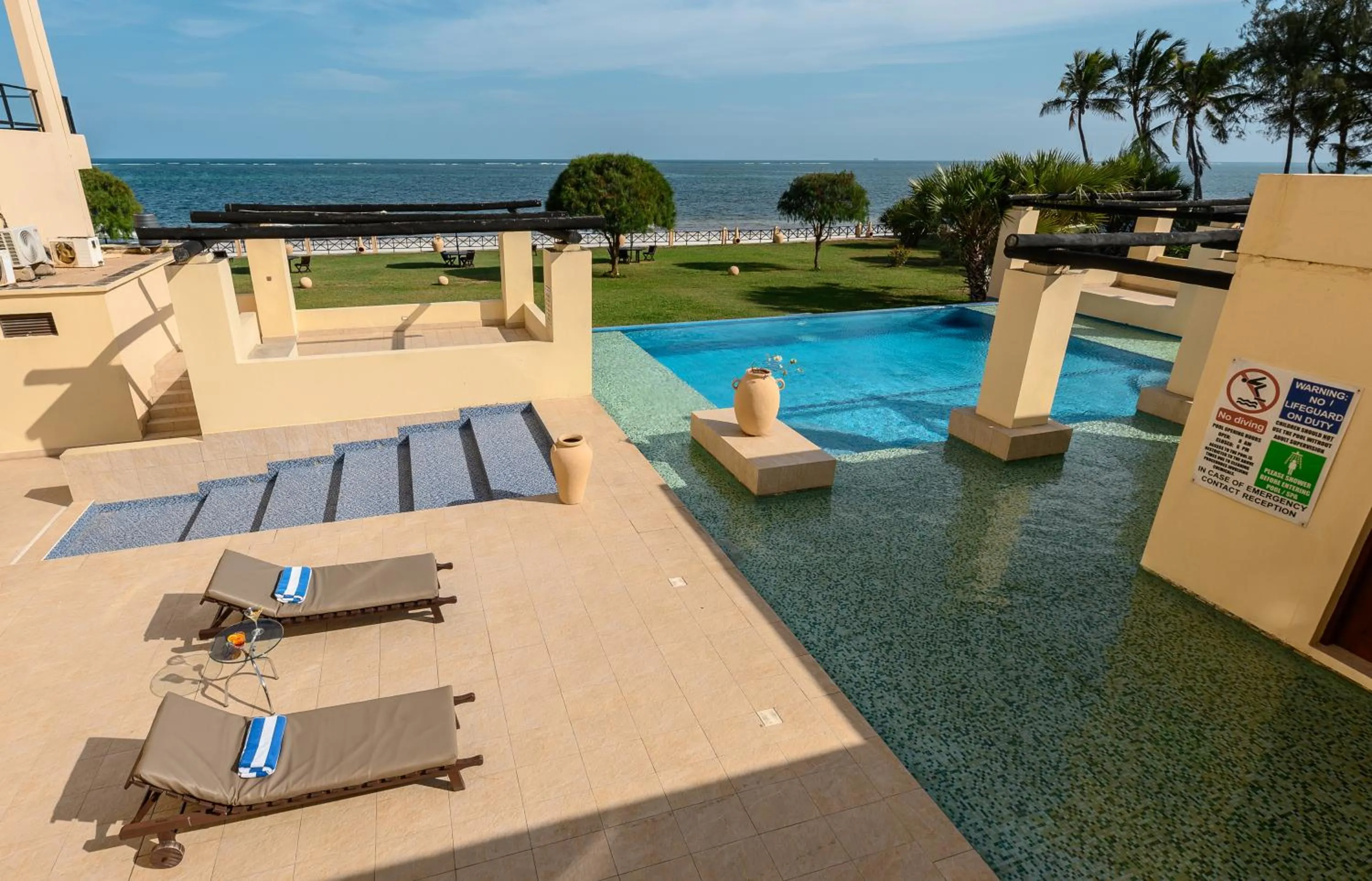 Swimming pool, Pool View in Cocoa Boutique Hotel