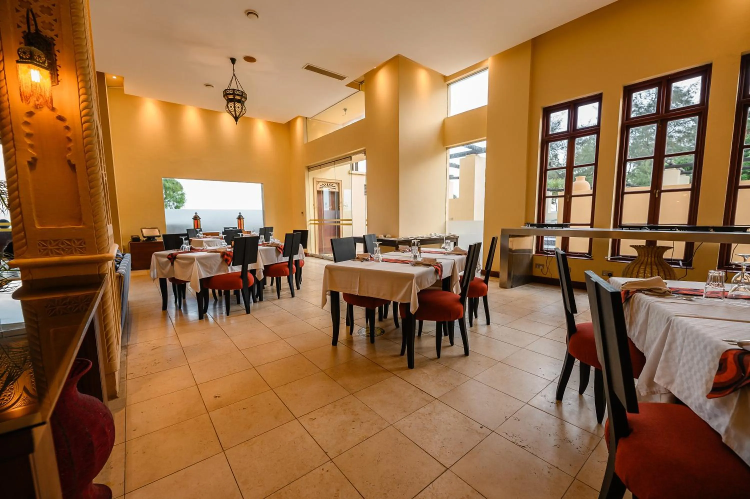 Restaurant/Places to Eat in Cocoa Boutique Hotel