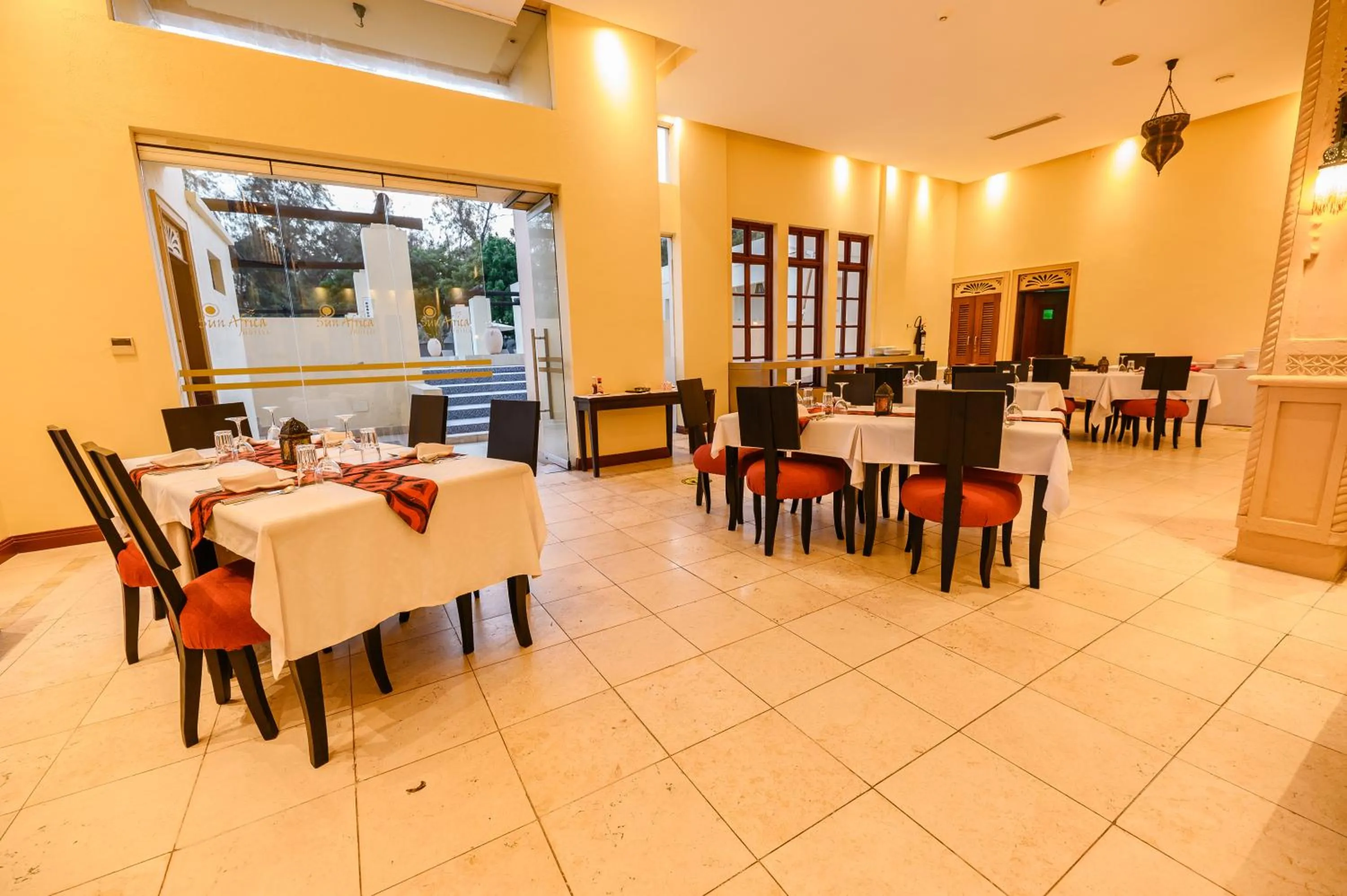 Restaurant/Places to Eat in Cocoa Boutique Hotel