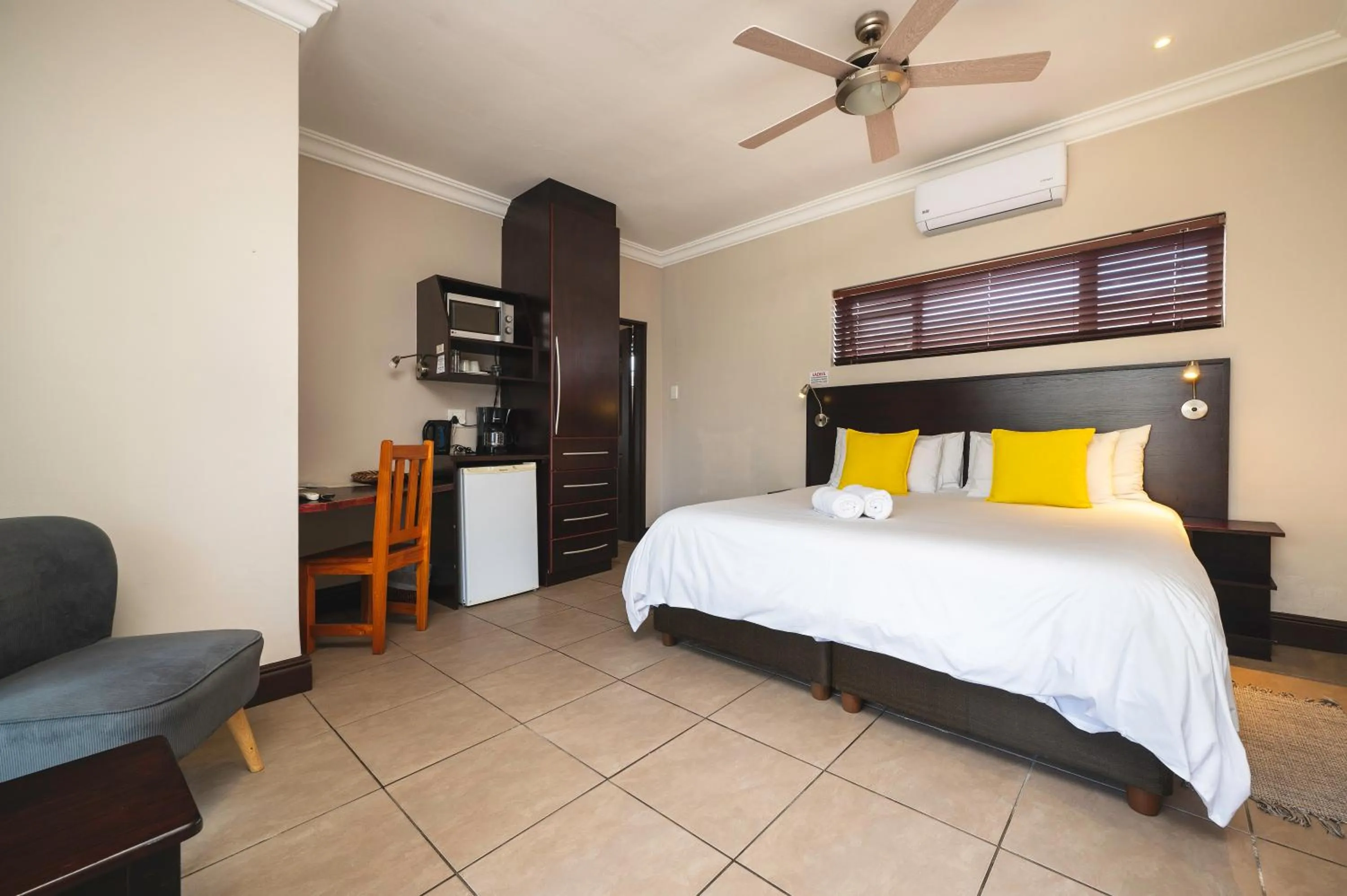 Bed in Africa Beach B&B