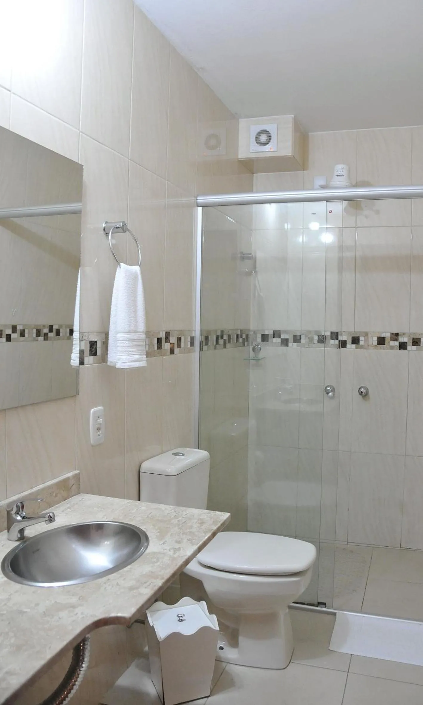 Shower in Hotel Masseilot