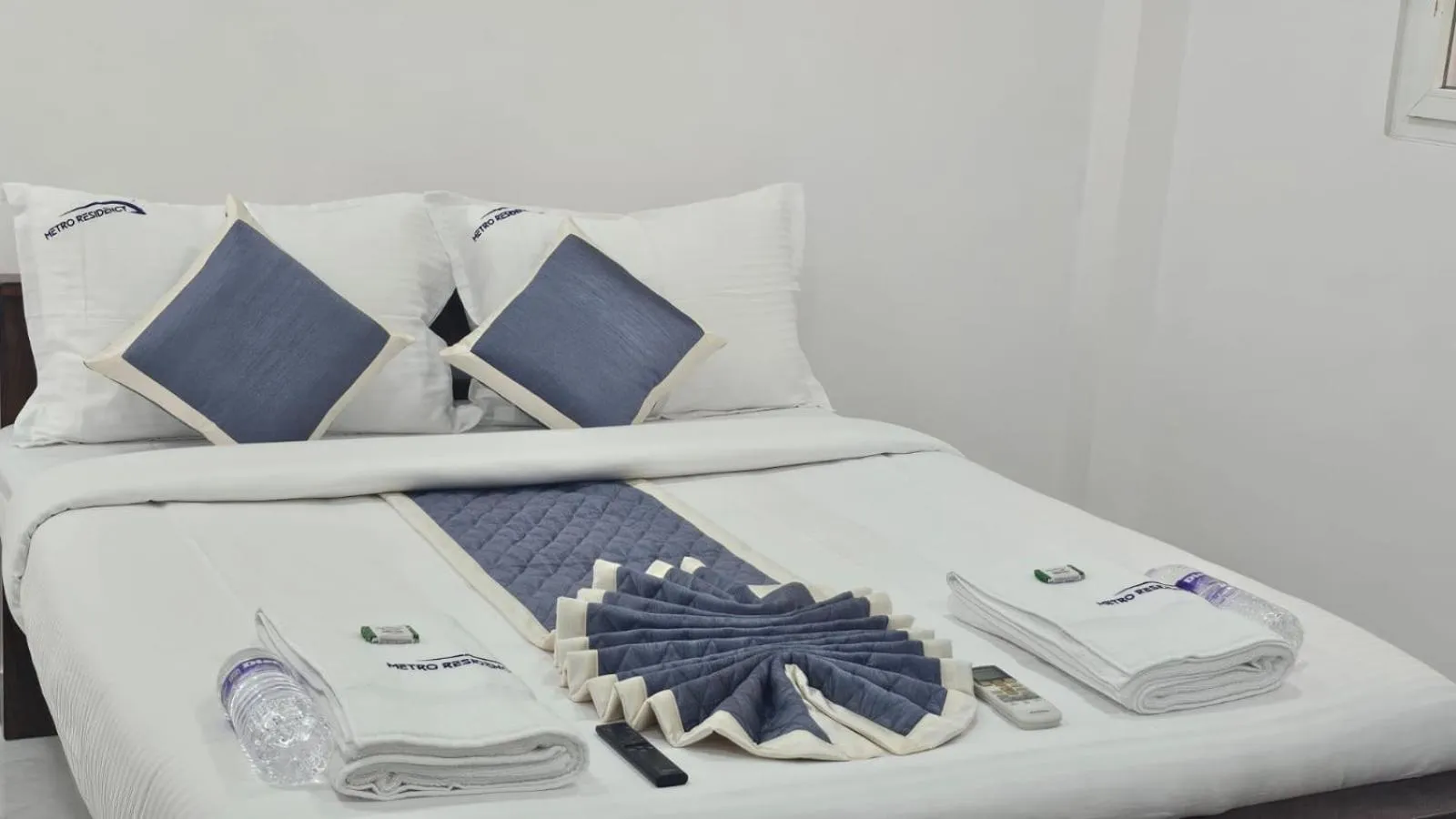 Bedroom, Bed in MetroResidency com