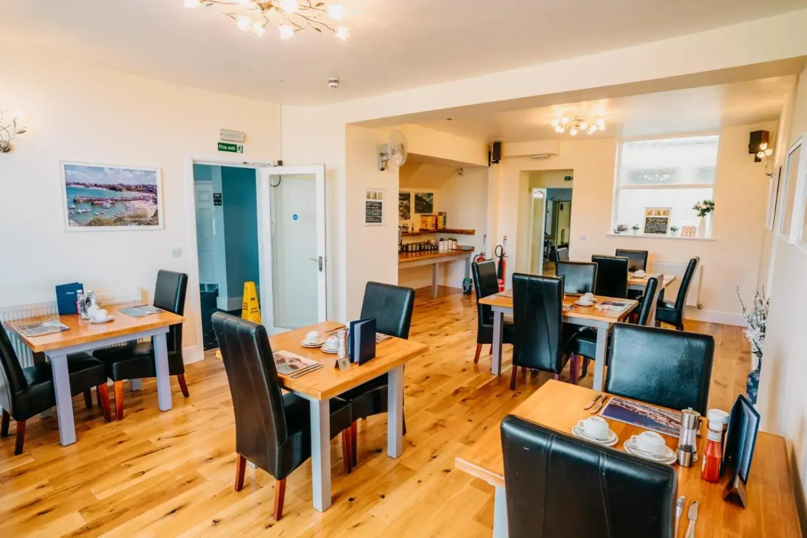 Restaurant/places to eat in OYO Minerva Guesthouse Restaurant/places to eat in OYO Minerva Guesthouse