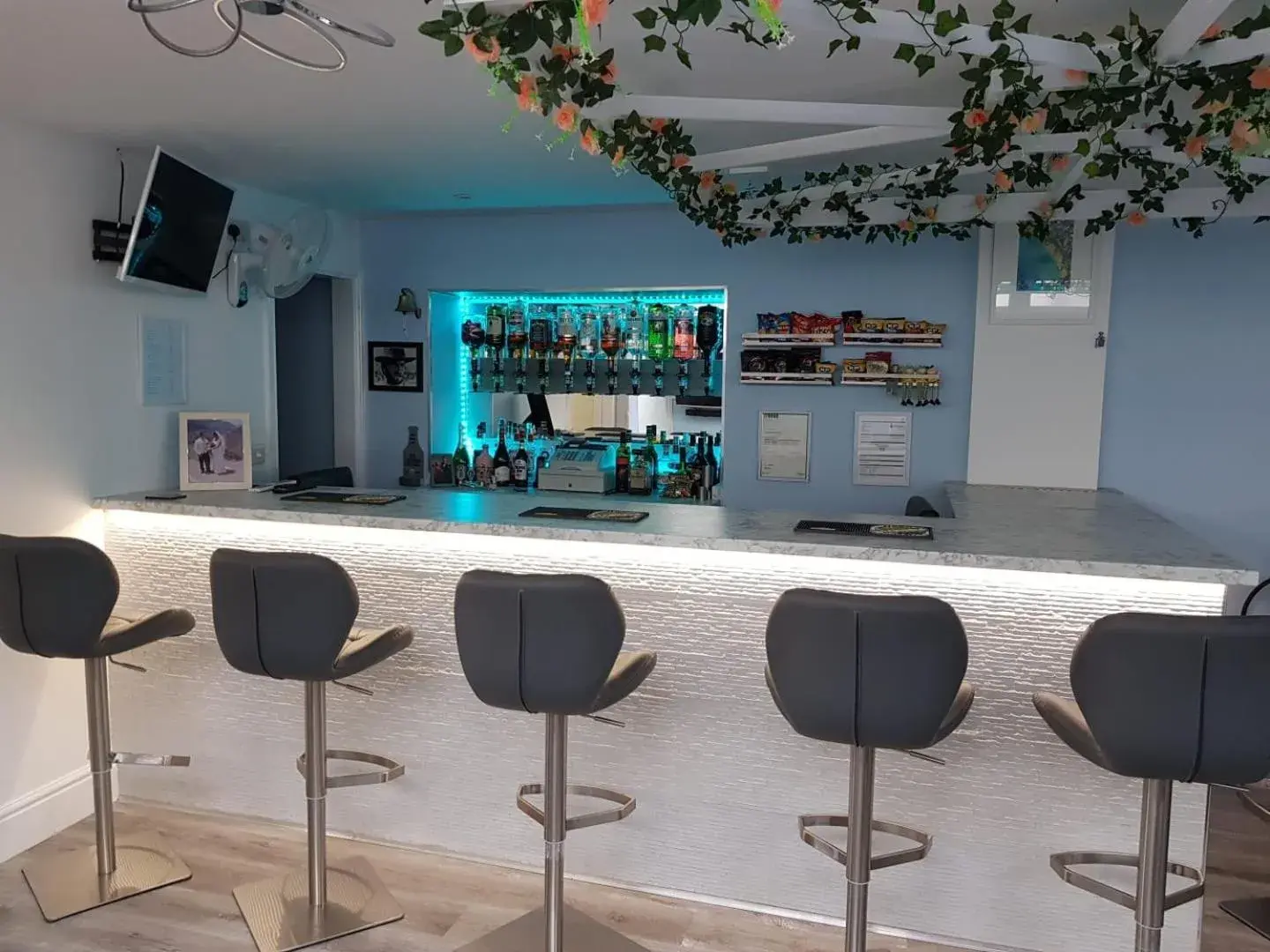 Lounge or bar in OYO Minerva Guesthouse Lounge or bar in OYO Minerva Guesthouse