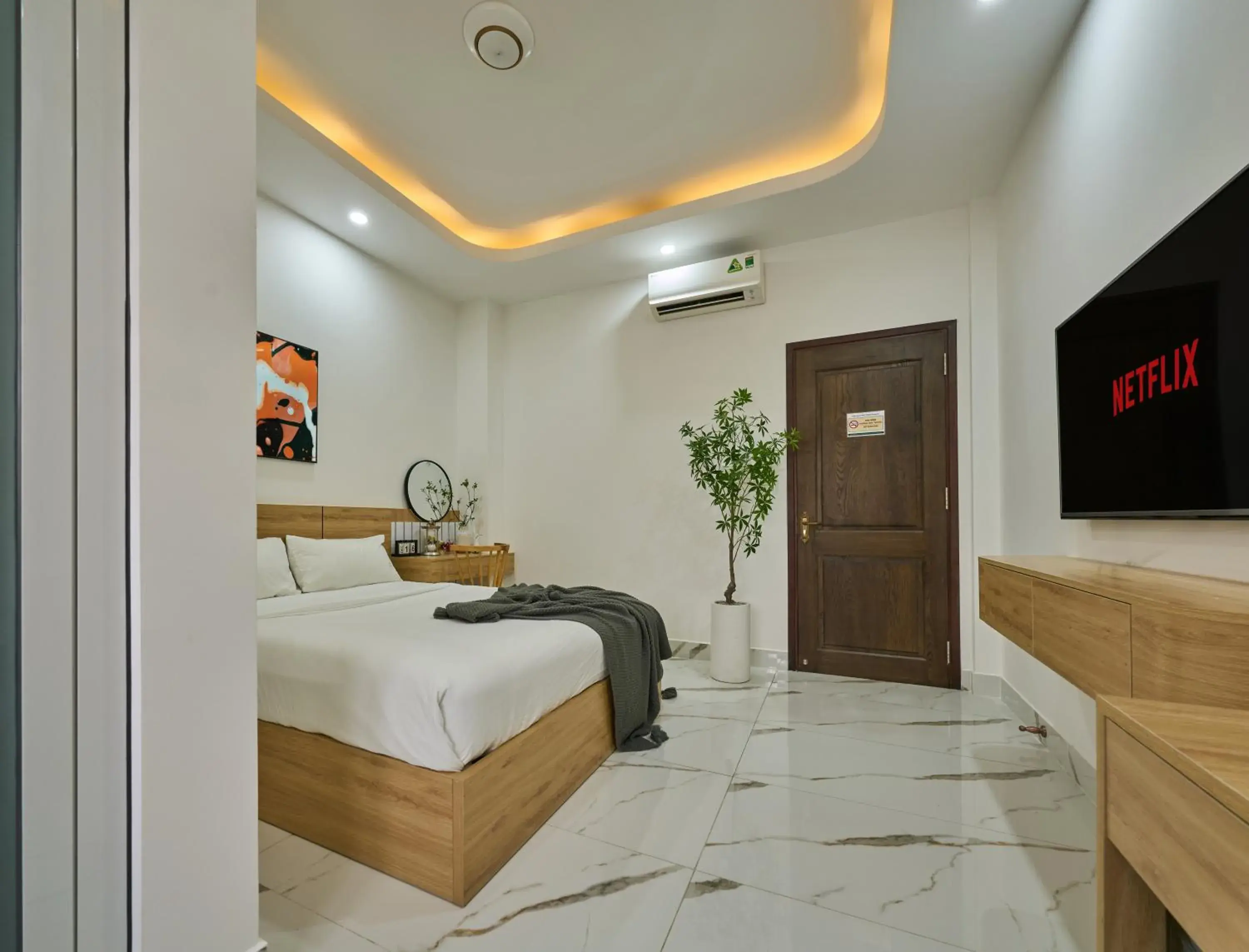 Communal lounge/ TV room, Bed in Green Riverside Hotel & Apartment Communal lounge/ TV room, Bed in Green Riverside Hotel & Apartment