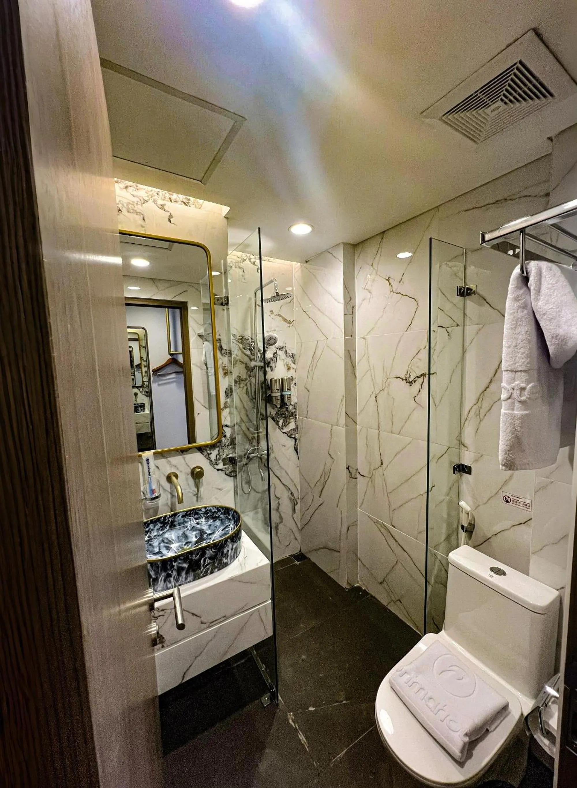 Bathroom in d'primahotel PIK Jakarta