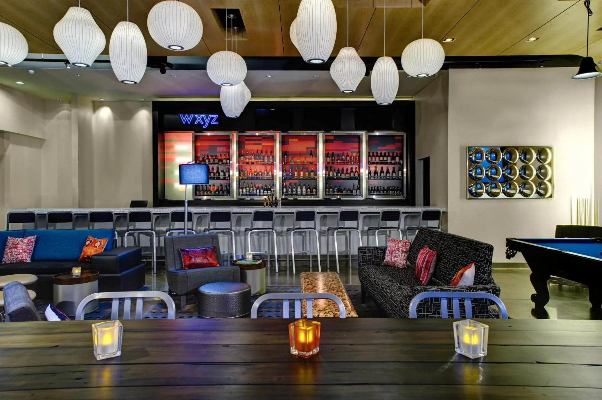 Lounge or bar in Aloft Durham Downtown