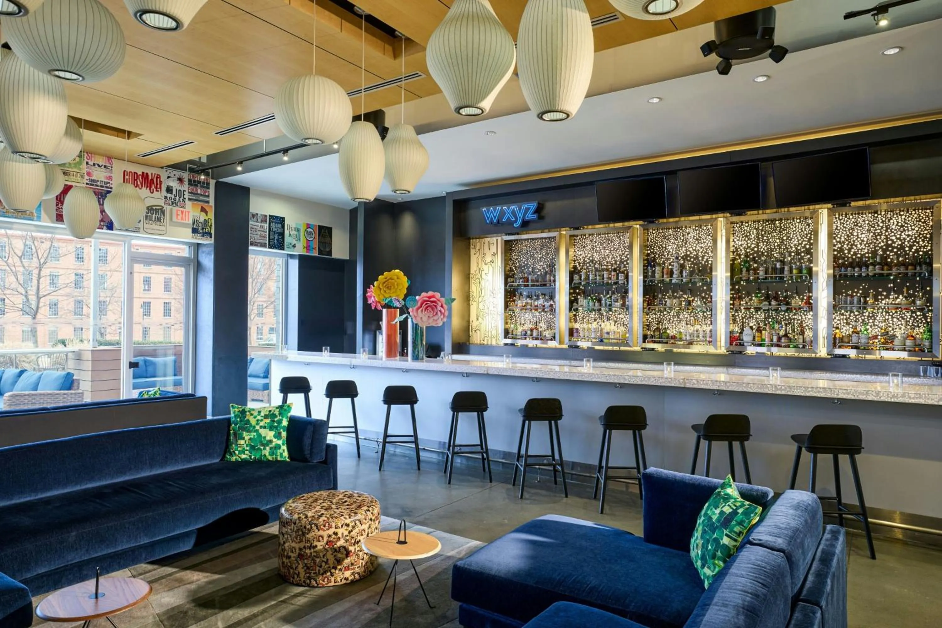 Lounge or bar in Aloft Durham Downtown