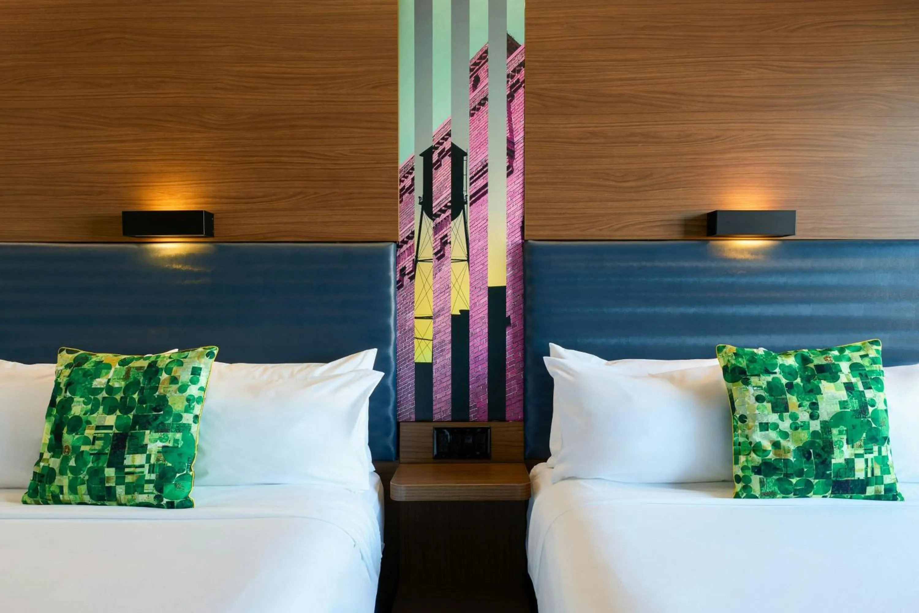 Photo of the whole room, Bed in Aloft Durham Downtown