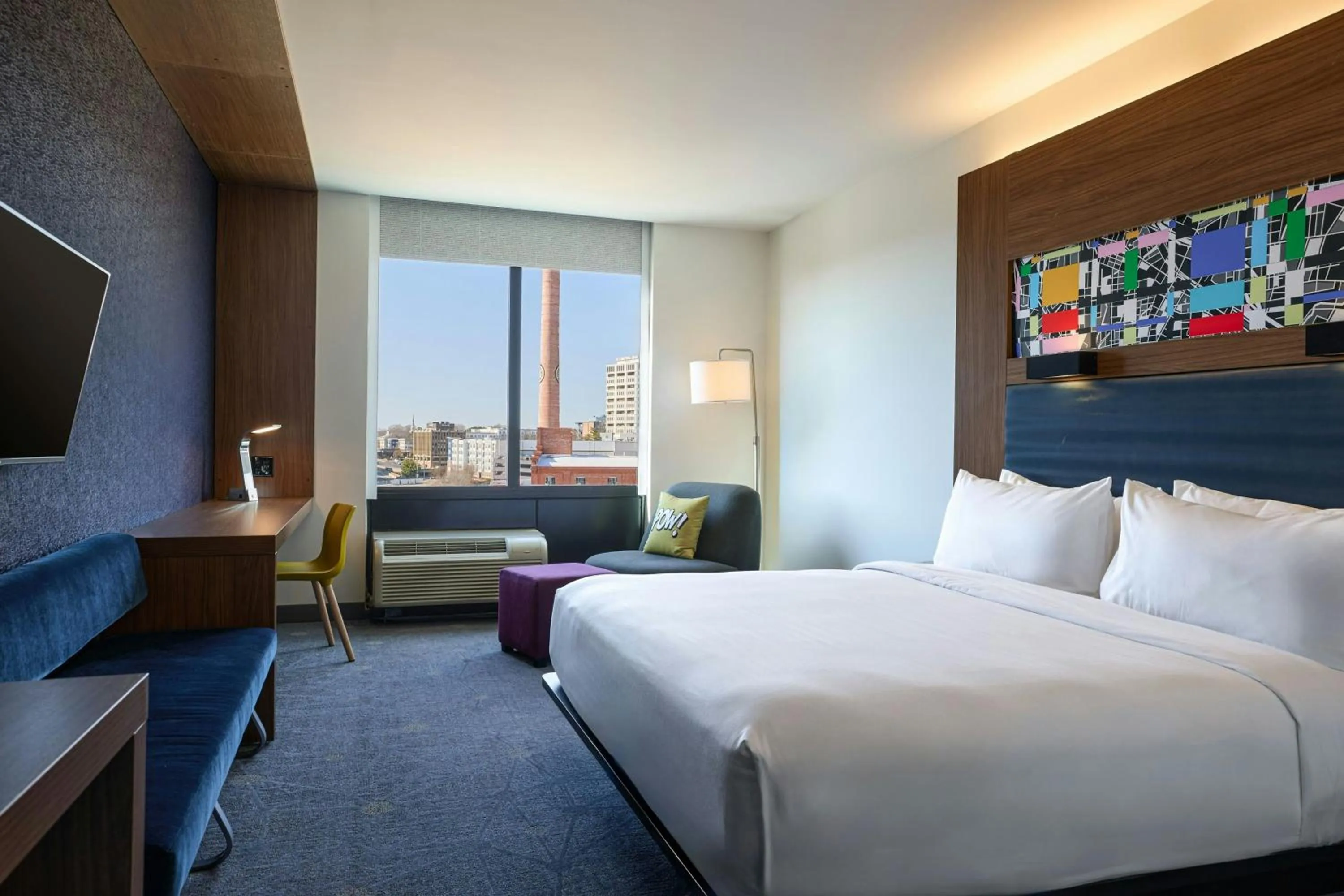 Photo of the whole room, Bed in Aloft Durham Downtown