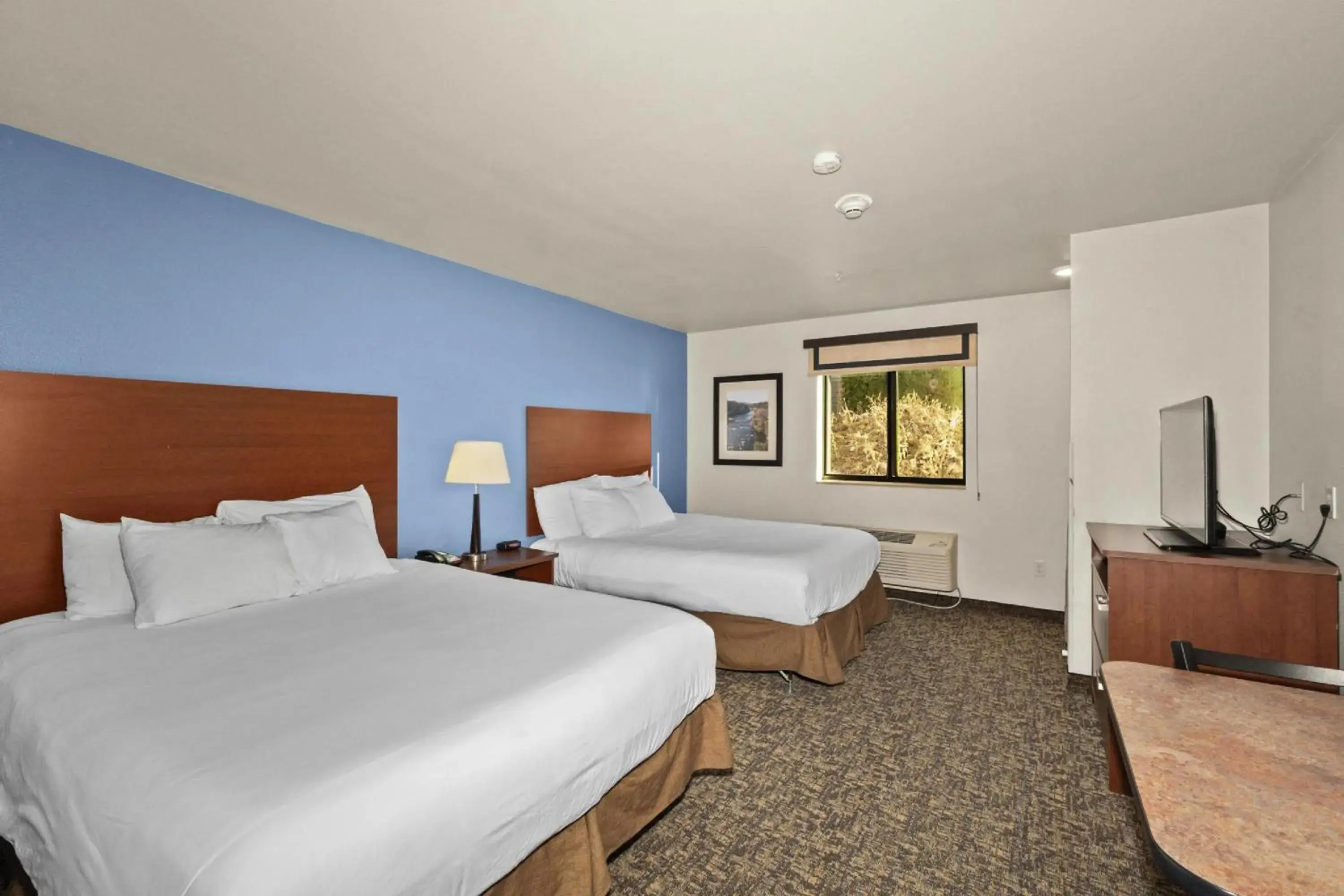 Bedroom, Bed in MainStay Suites Spokane Valley Bedroom, Bed in MainStay Suites Spokane Valley