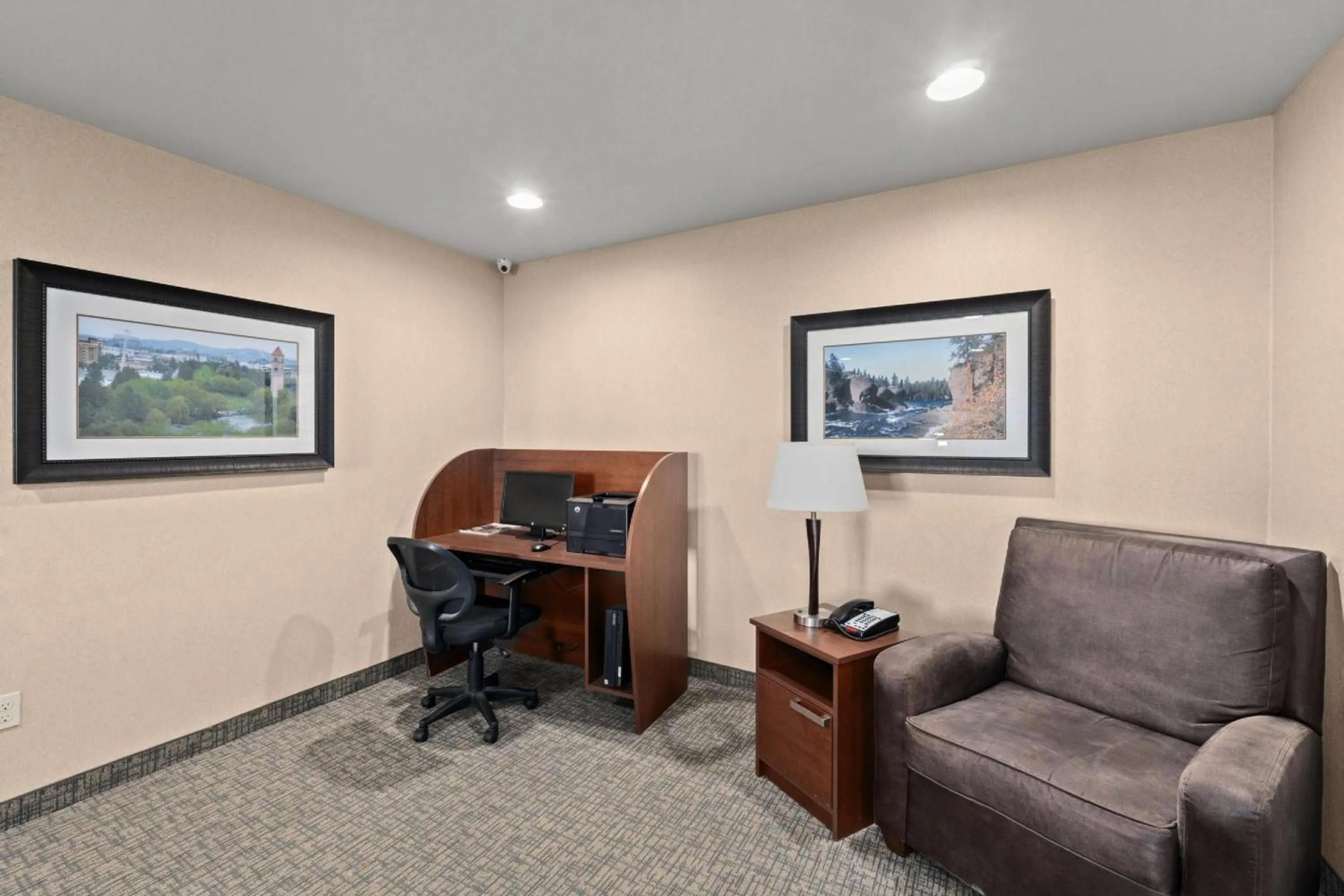 Business facilities in MainStay Suites Spokane Valley