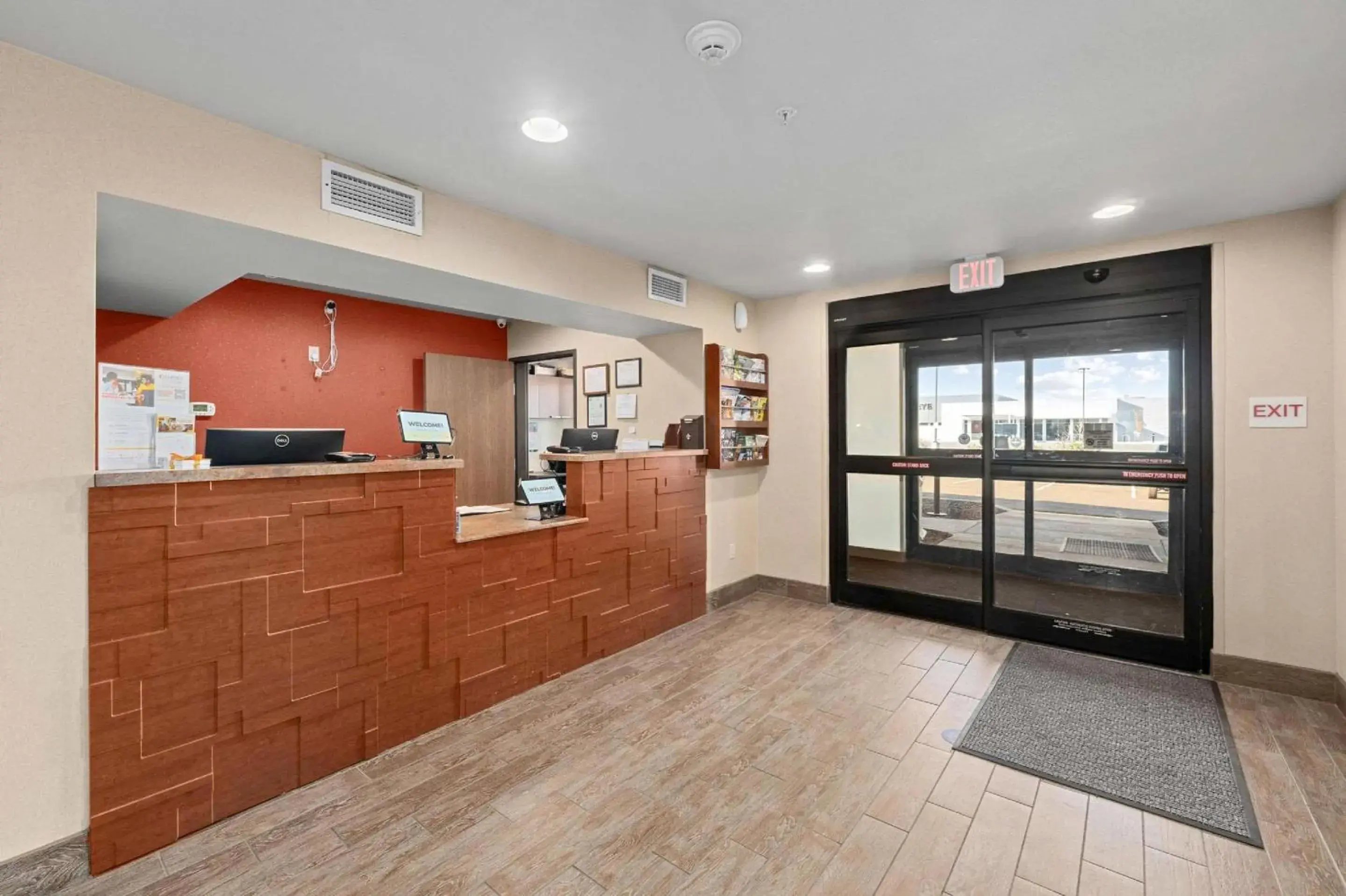 Lobby or reception in MainStay Suites Spokane Valley Lobby or reception in MainStay Suites Spokane Valley