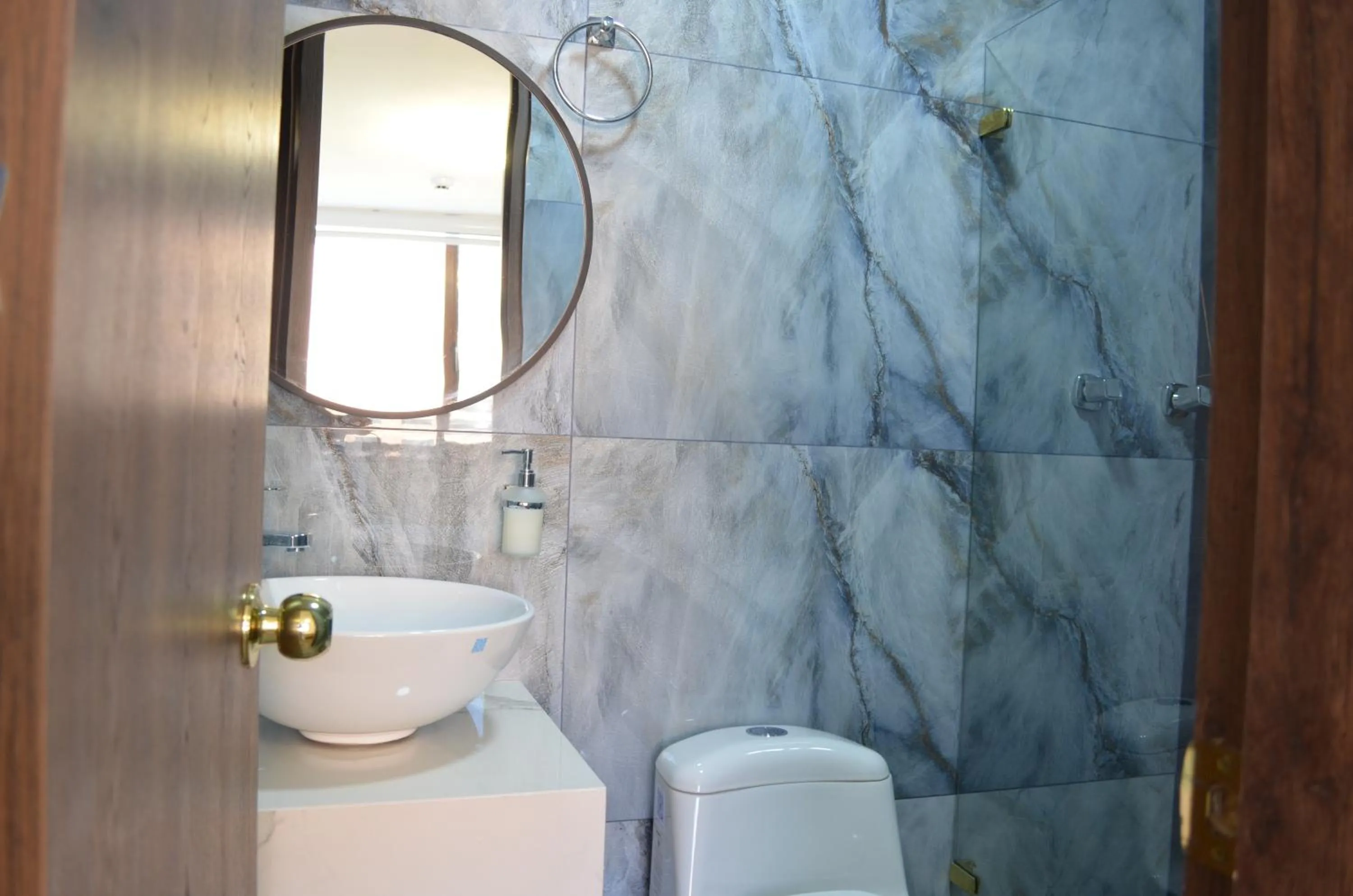 Toilet in Hotel Diamond Luxury Tunja