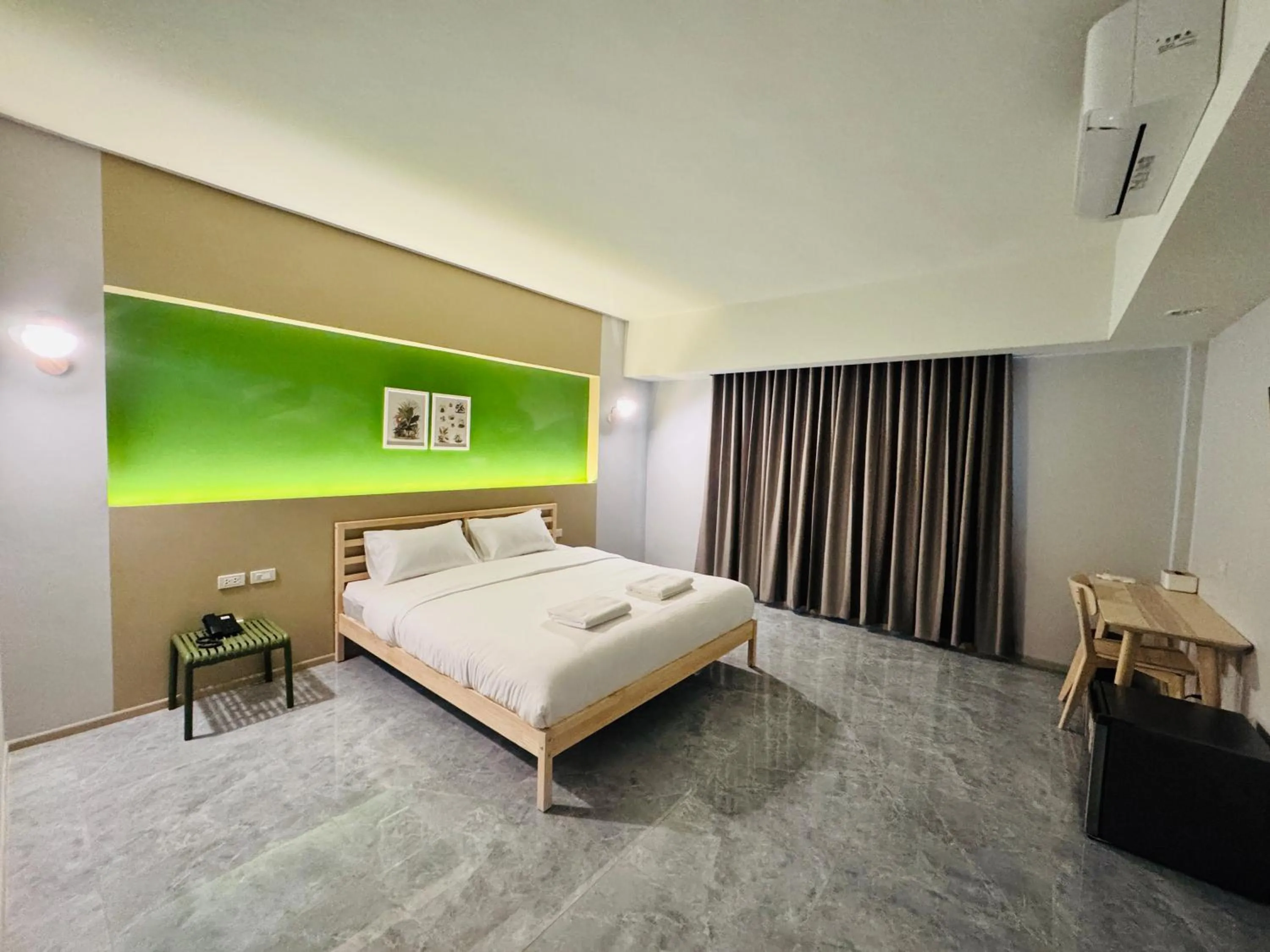 Chill Chill Hotel