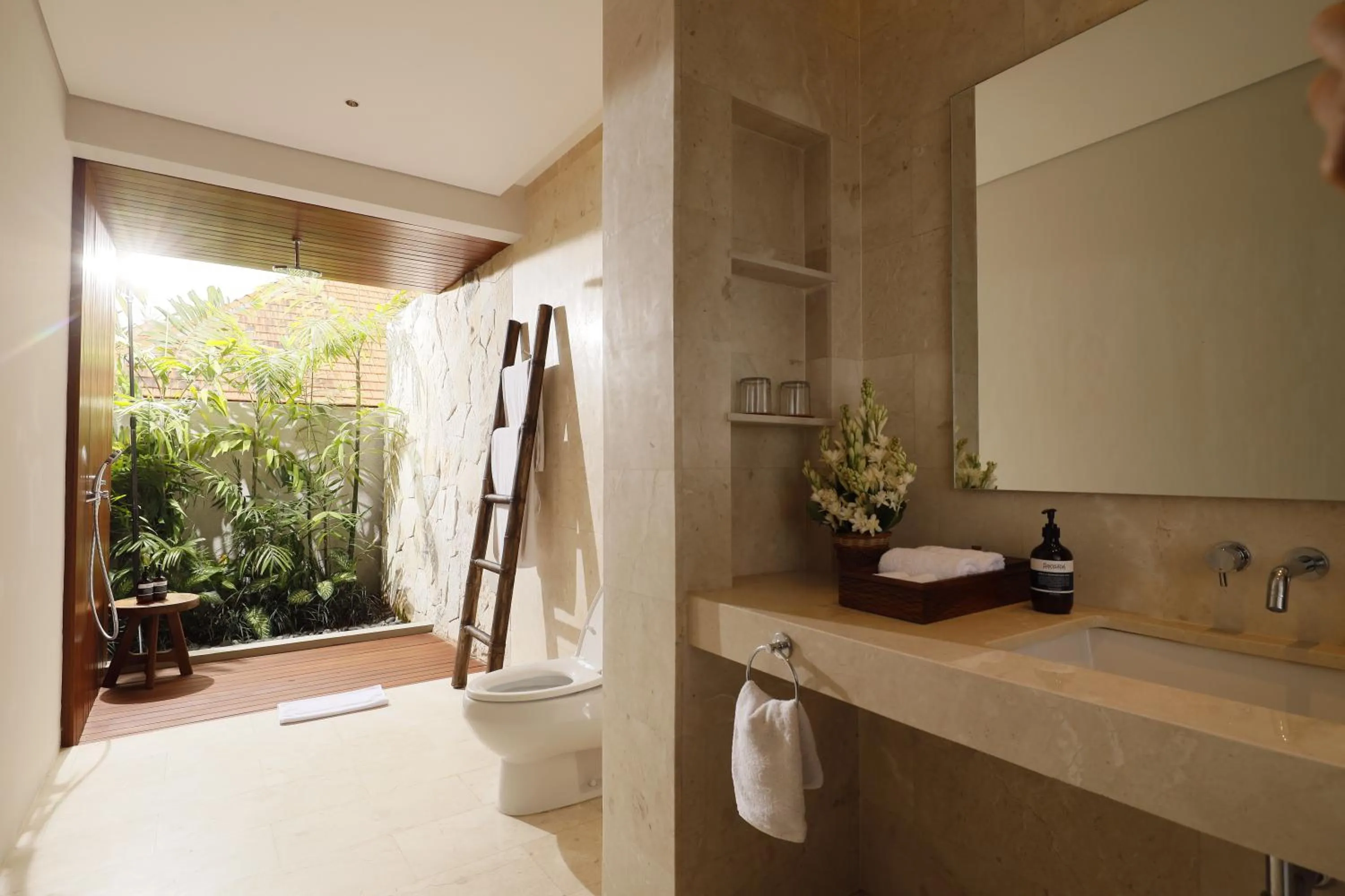 Amarta Beach Retreat by Nakula