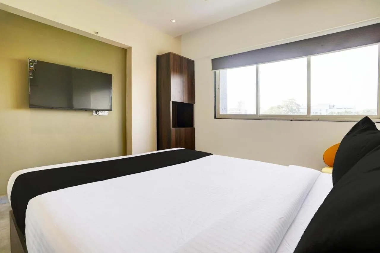 Bed in Vibes Inn Juhu