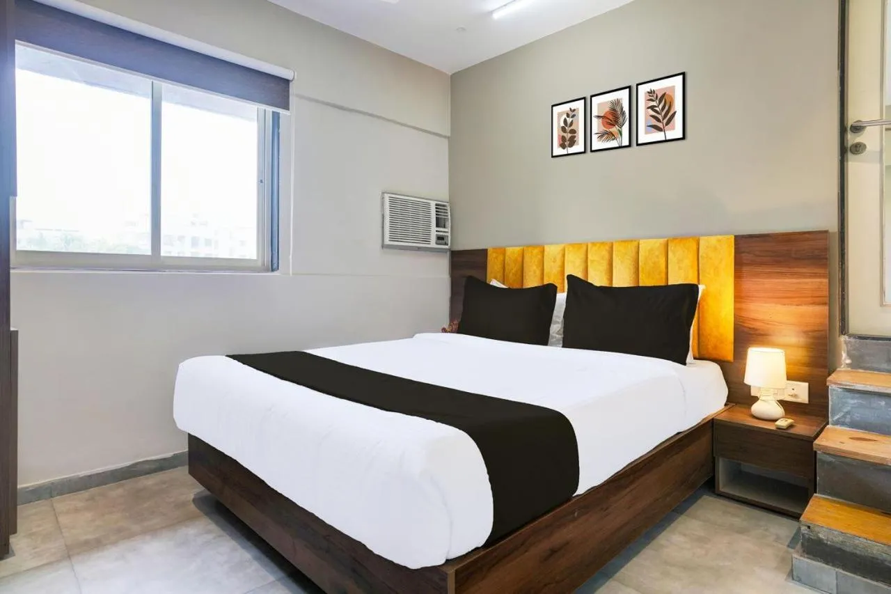 Bed in Vibes Inn Juhu
