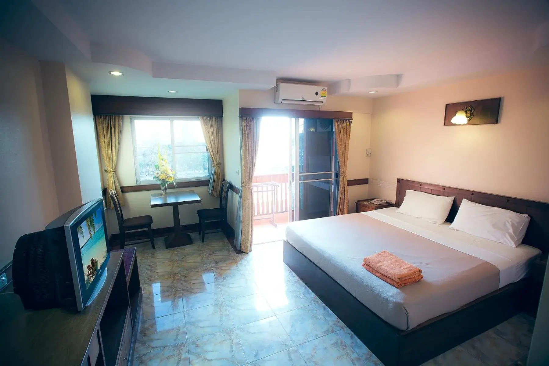 Bed in Navin Mansion 3 Pattaya Bed in Navin Mansion 3 Pattaya