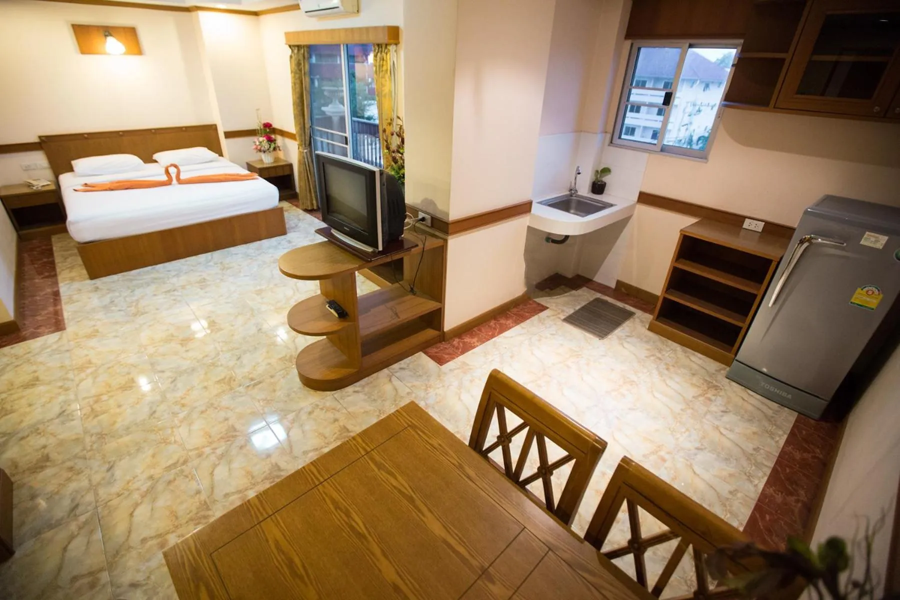 Bed in Navin Mansion 3 Pattaya