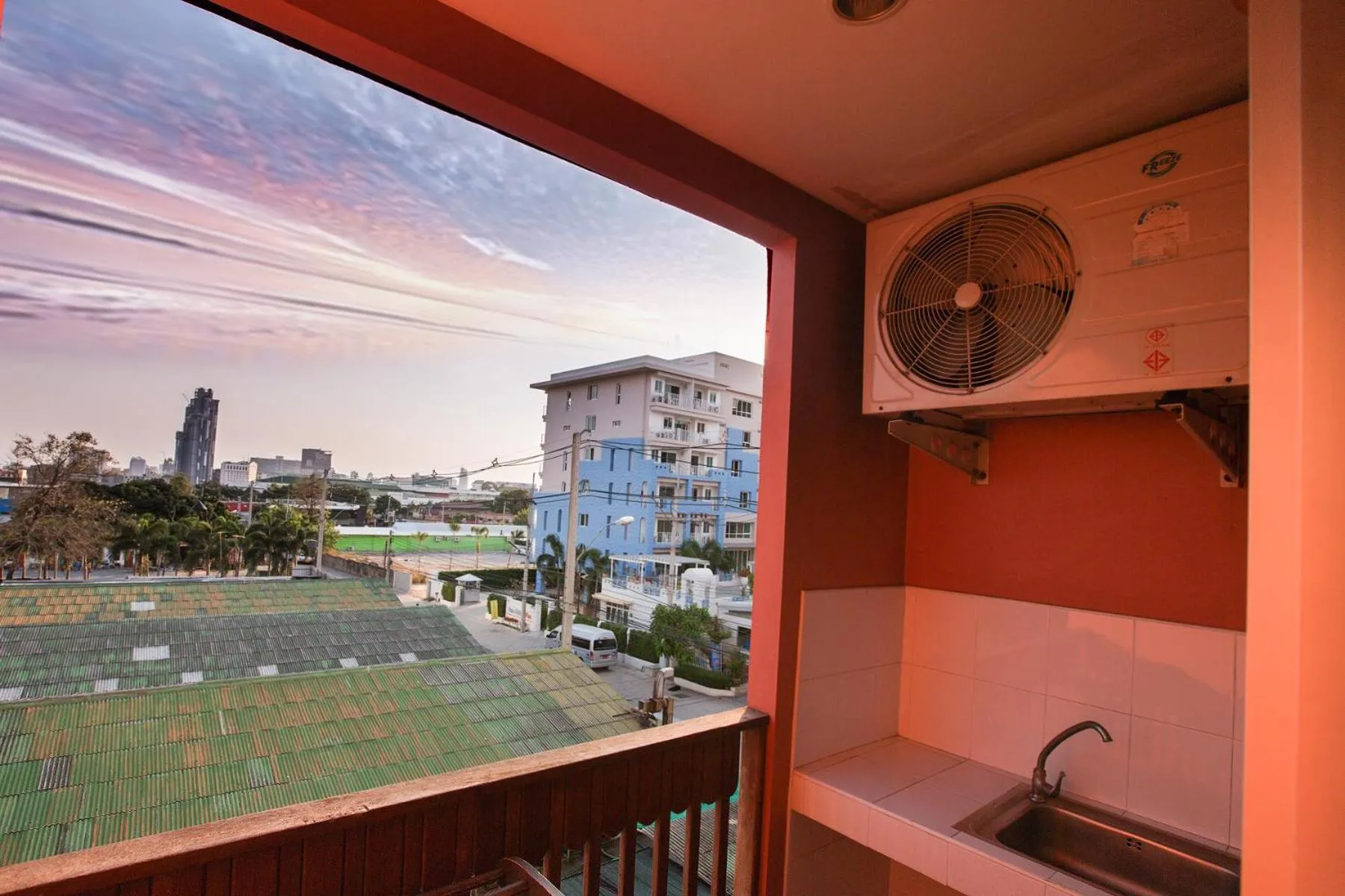 Property building in Navin Mansion 3 Pattaya