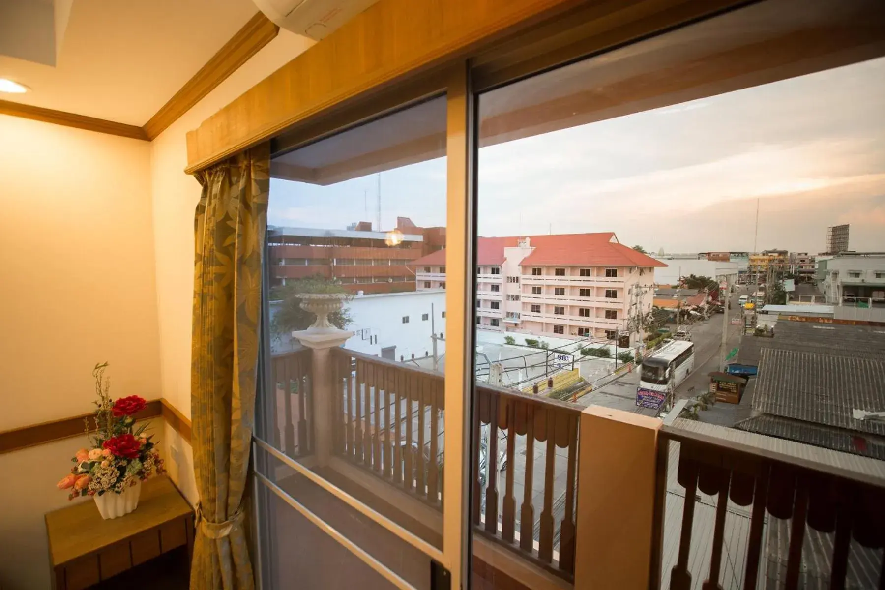 Property building in Navin Mansion 3 Pattaya Property building in Navin Mansion 3 Pattaya