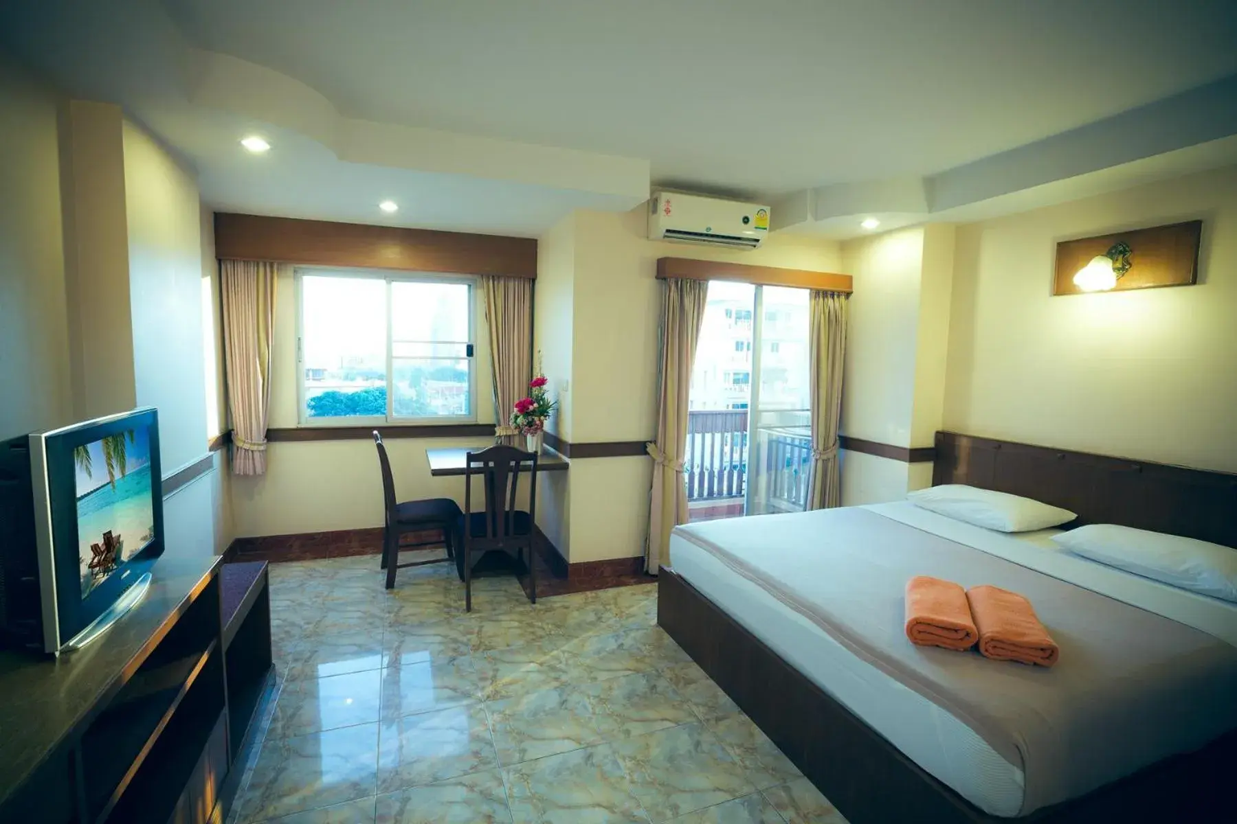 Bed in Navin Mansion 3 Pattaya Bed in Navin Mansion 3 Pattaya