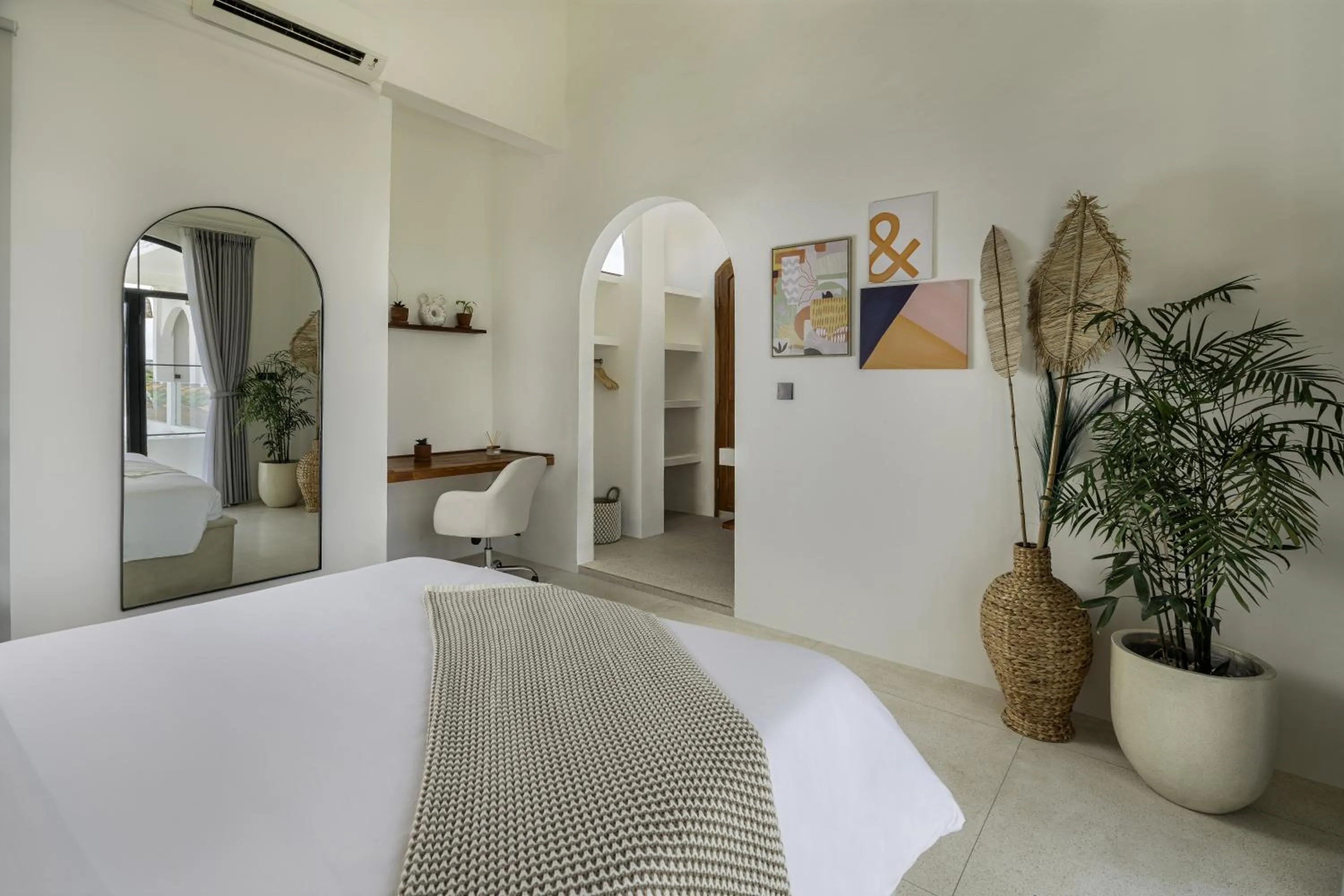 Bedroom, Bed in Casa Amor by GORO