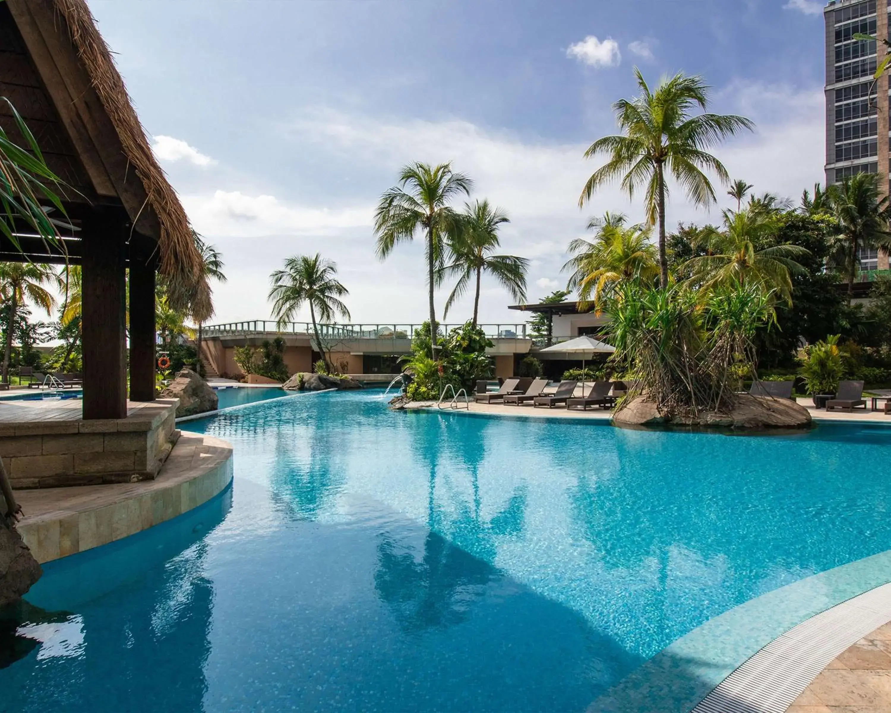 Swimming pool in Grand Hyatt Jakarta Swimming pool in Grand Hyatt Jakarta