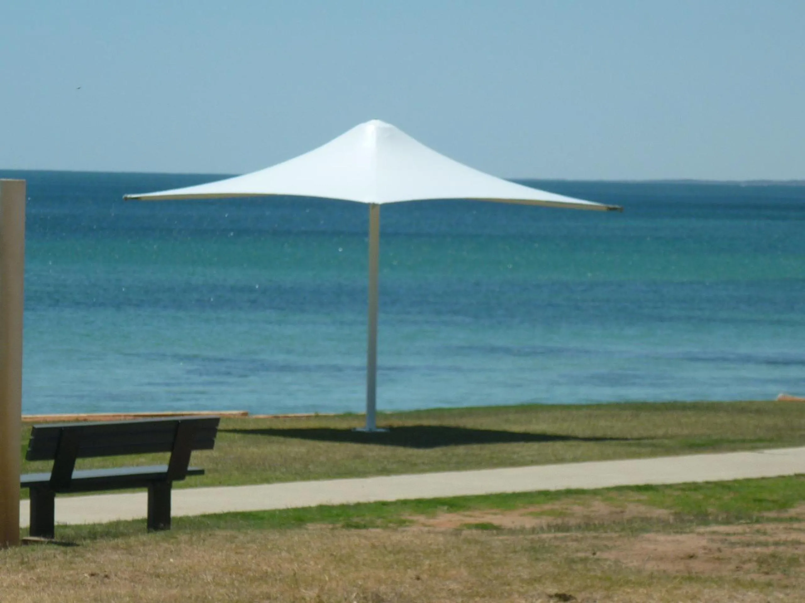 Beach in Leander Reef Holiday Park
