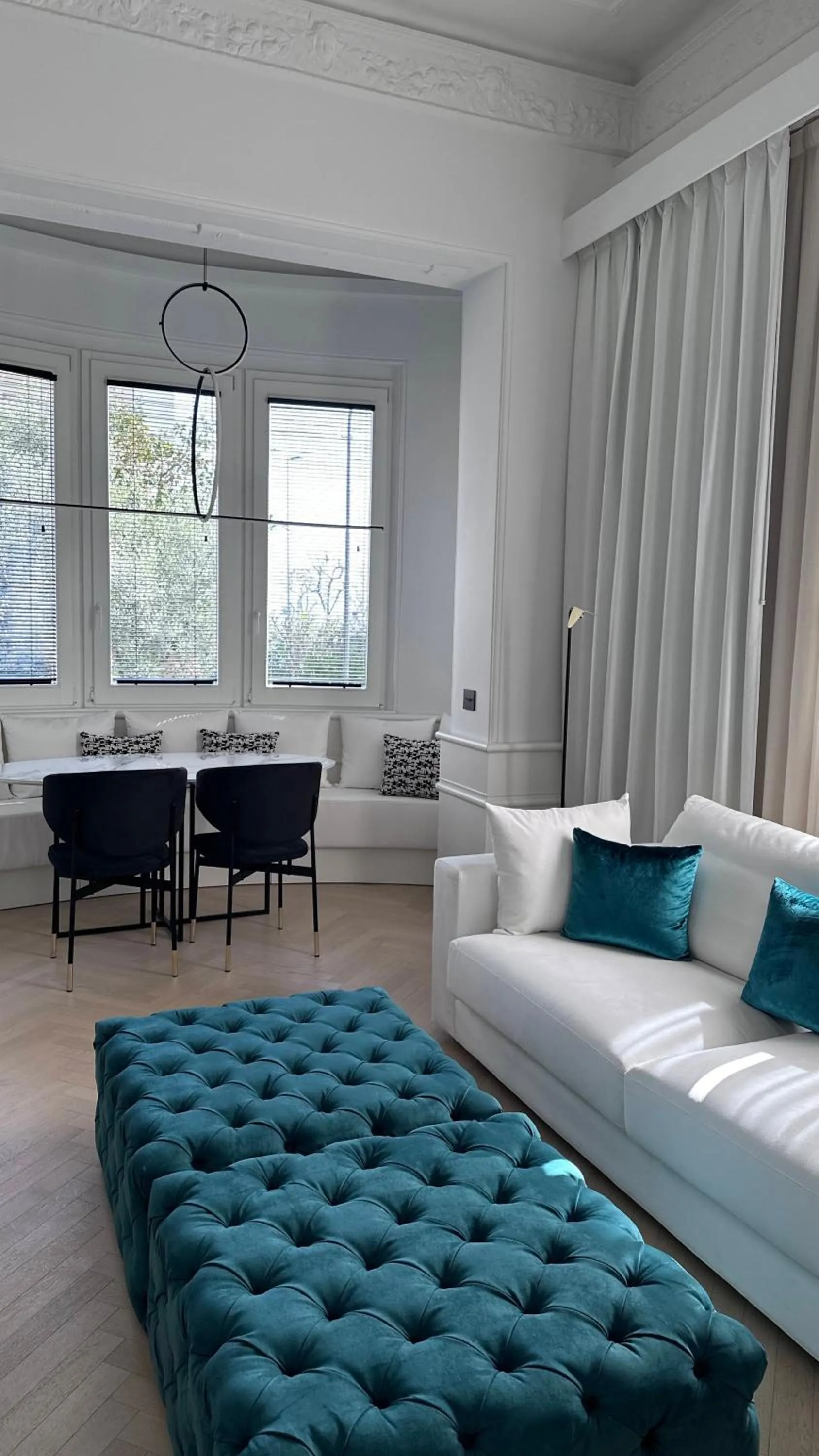 Living room, Bed in Hotel Maestrale