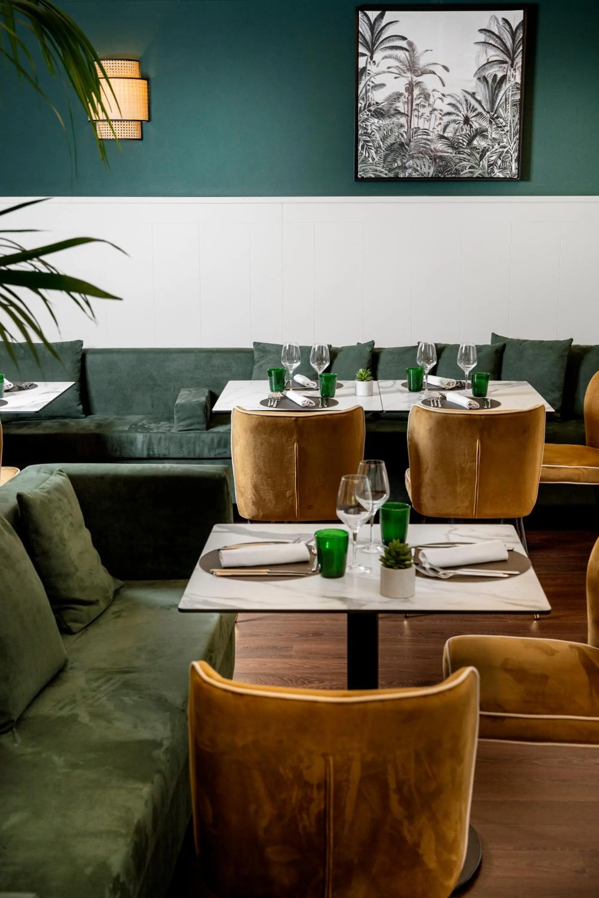 Restaurant/places to eat in Hotel Maestrale