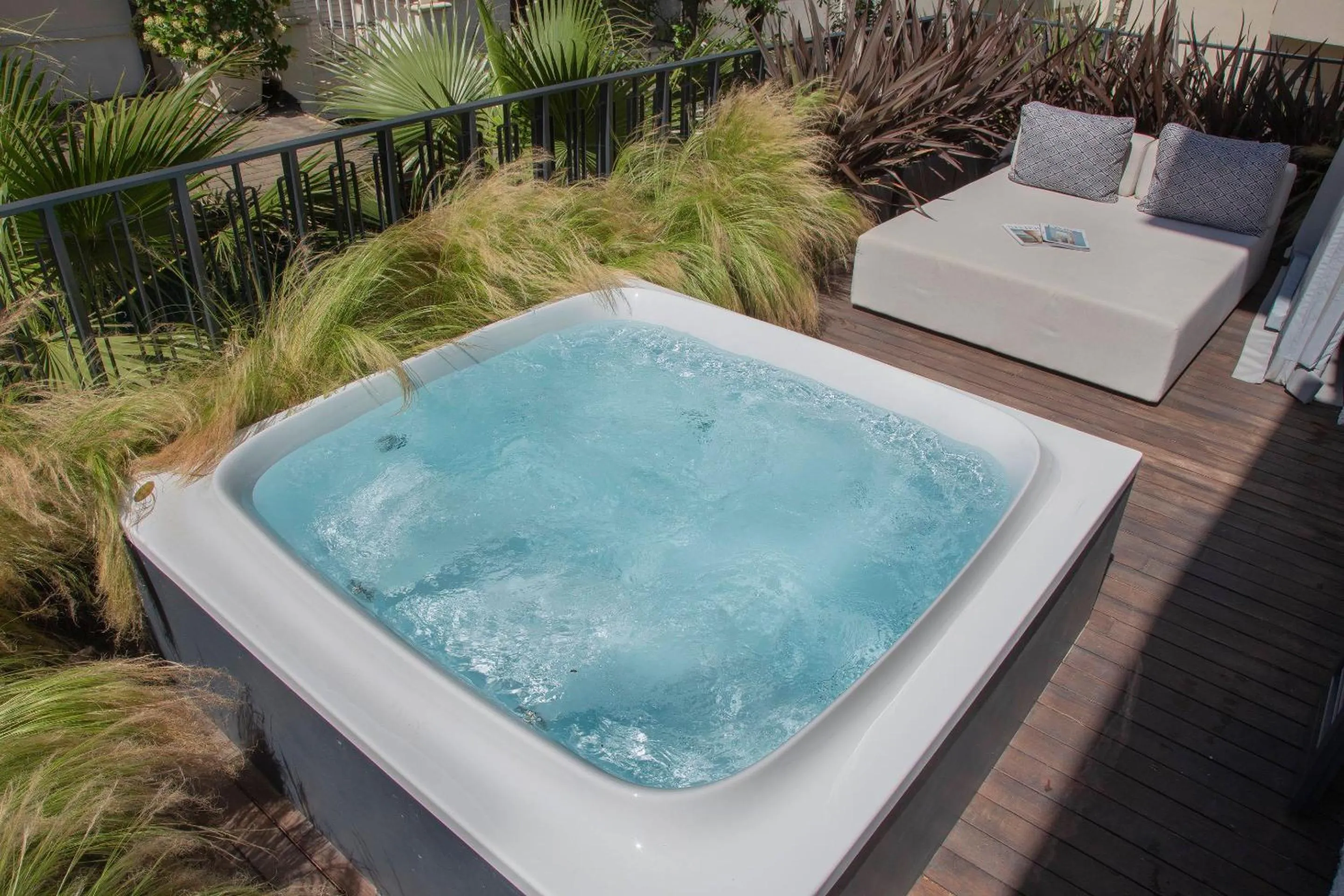 Hot Tub in Hotel Maestrale