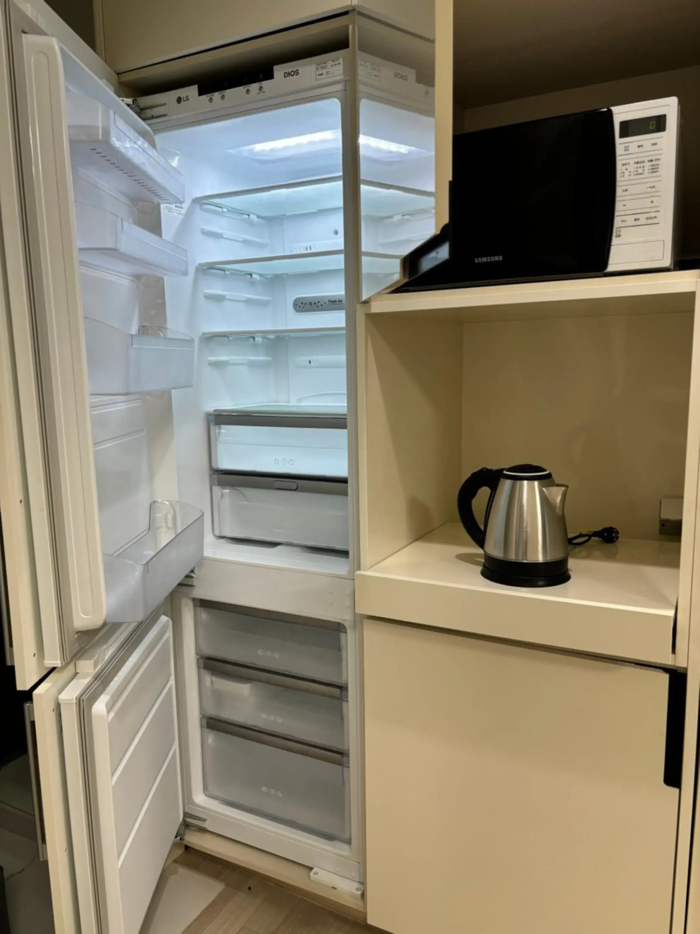 Coffee/tea facilities in The Hide City Coffee/tea facilities in The Hide City